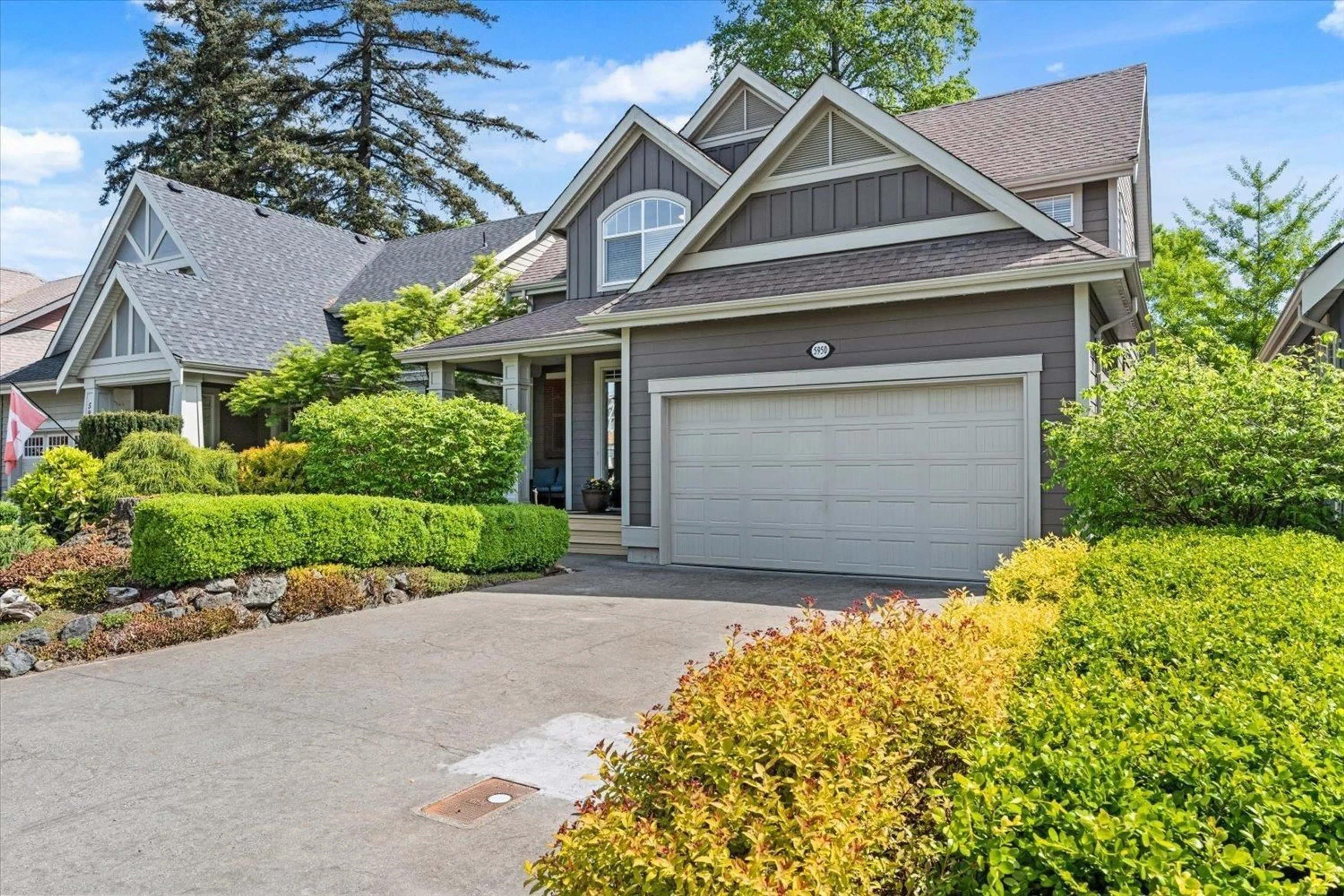 Home with vinyl exterior material, street for 5950 SAPPERS WAY, Chilliwack British Columbia V2R0H1