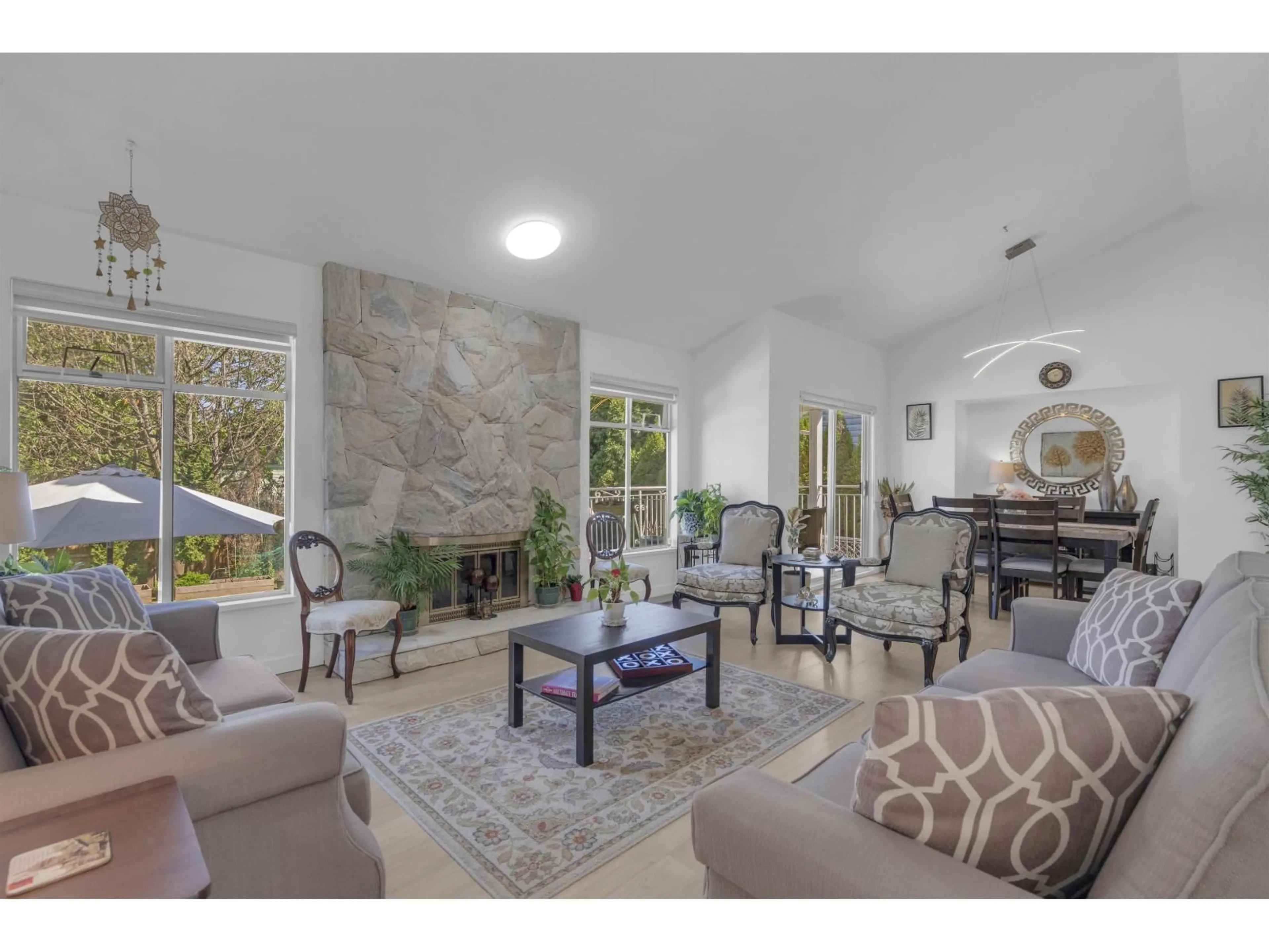 Living room with furniture, unknown for 10048 157 STREET, Surrey British Columbia V4N2R9