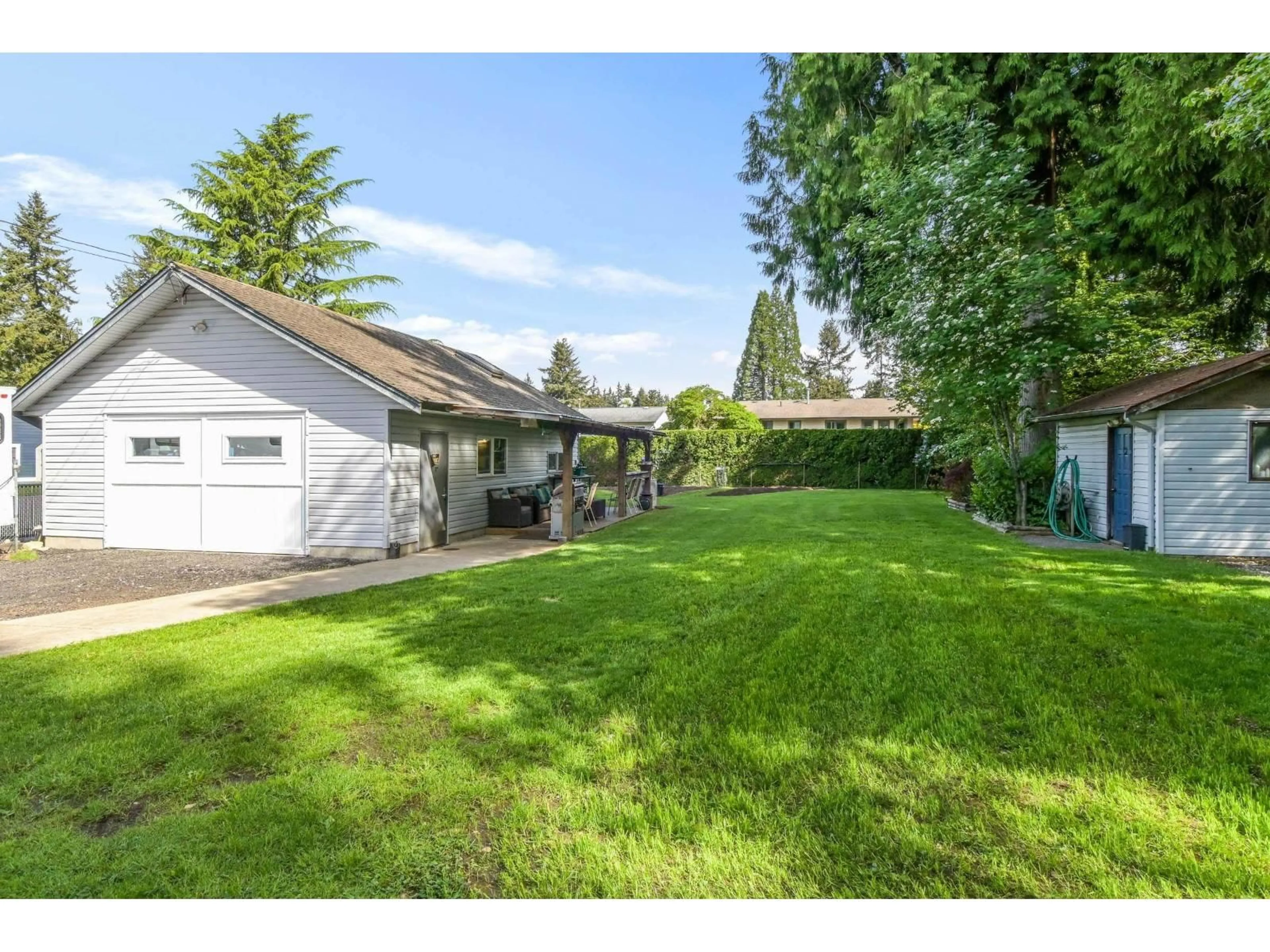 A pic from outside/outdoor area/front of a property/back of a property/a pic from drone, street for 20663 39 AVENUE, Langley British Columbia V3A2V7