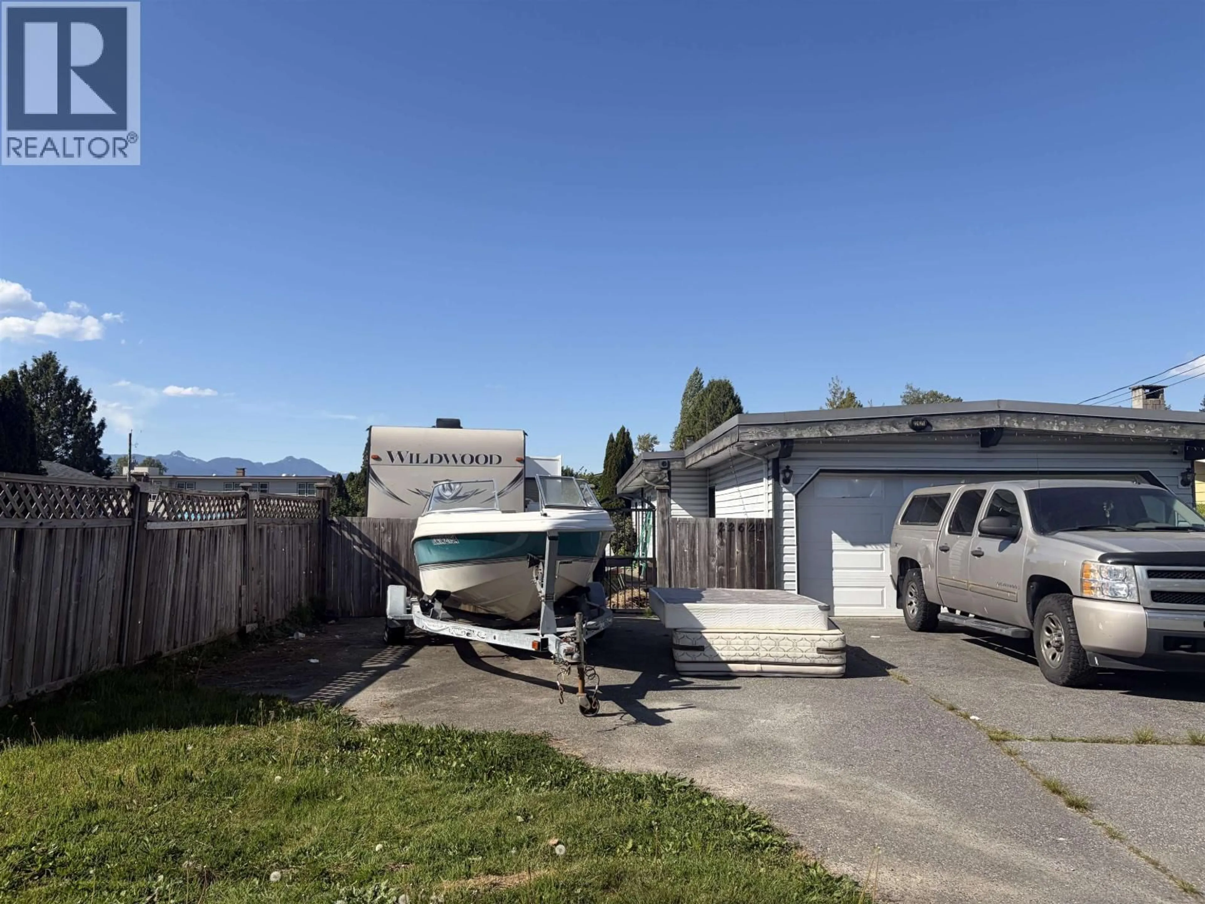 A pic from outside/outdoor area/front of a property/back of a property/a pic from drone, mountain view for 22621 BROWN AVENUE, Maple Ridge British Columbia V2X3R6