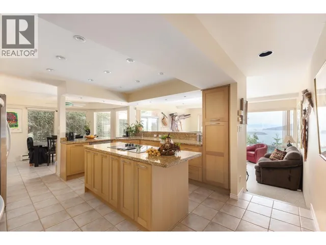 4729 WOODBURN ROAD, West Vancouver 5