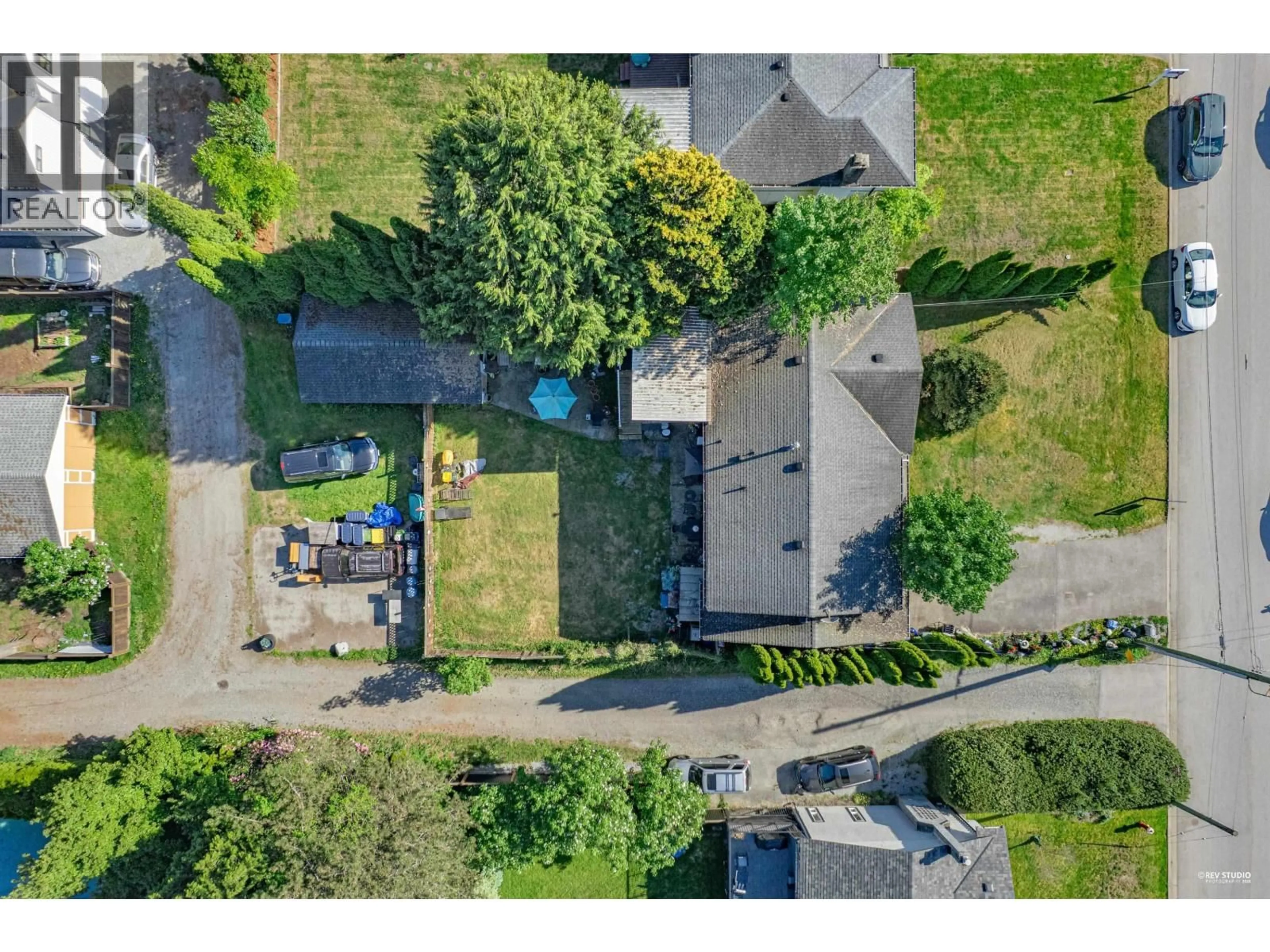 A pic from outside/outdoor area/front of a property/back of a property/a pic from drone, street for 3786 KILLARNEY STREET, Port Coquitlam British Columbia V3B3C6