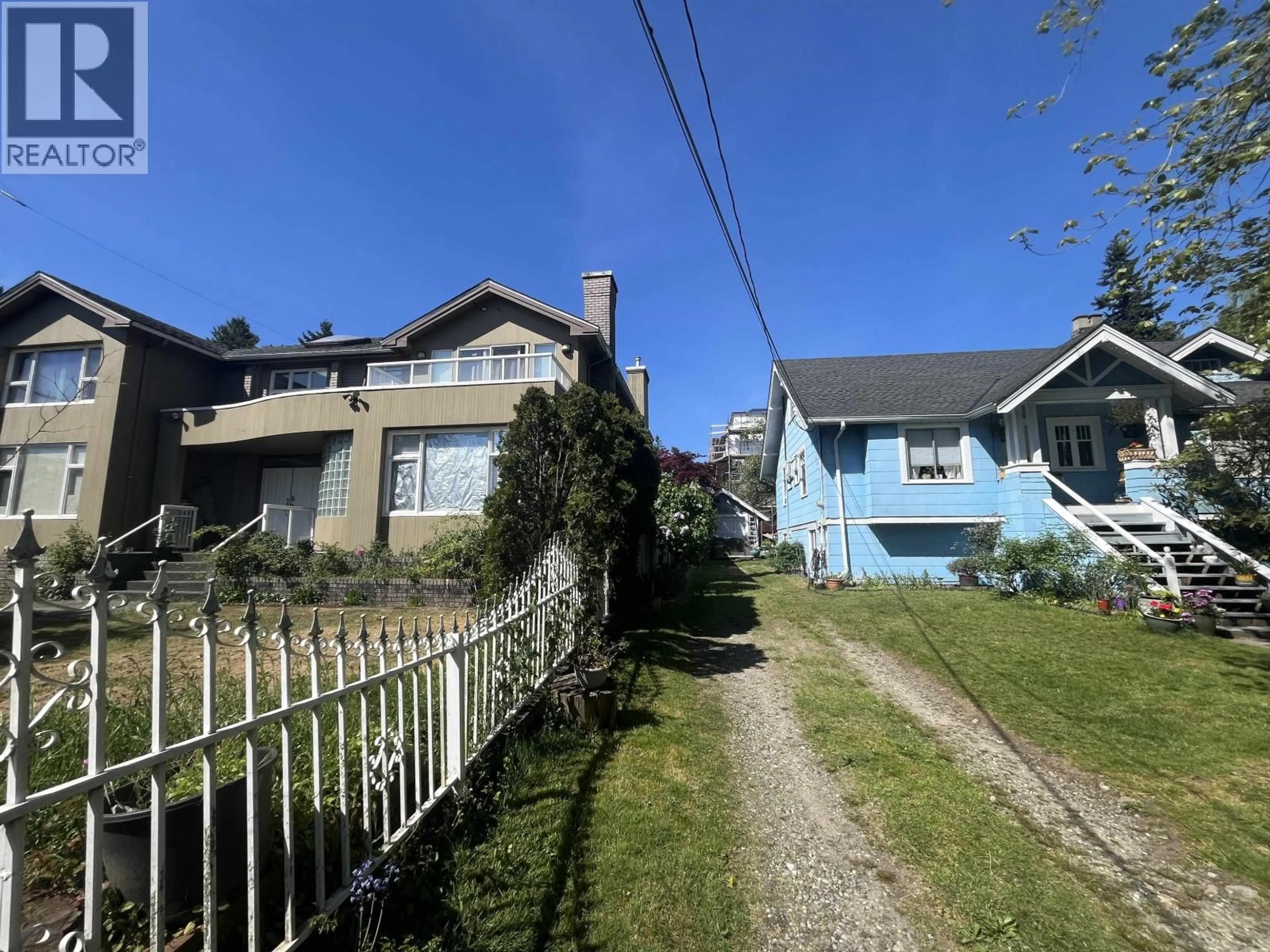 A pic from outside/outdoor area/front of a property/back of a property/a pic from drone, street for 1025 57TH AVENUE, Vancouver British Columbia V6P1S6
