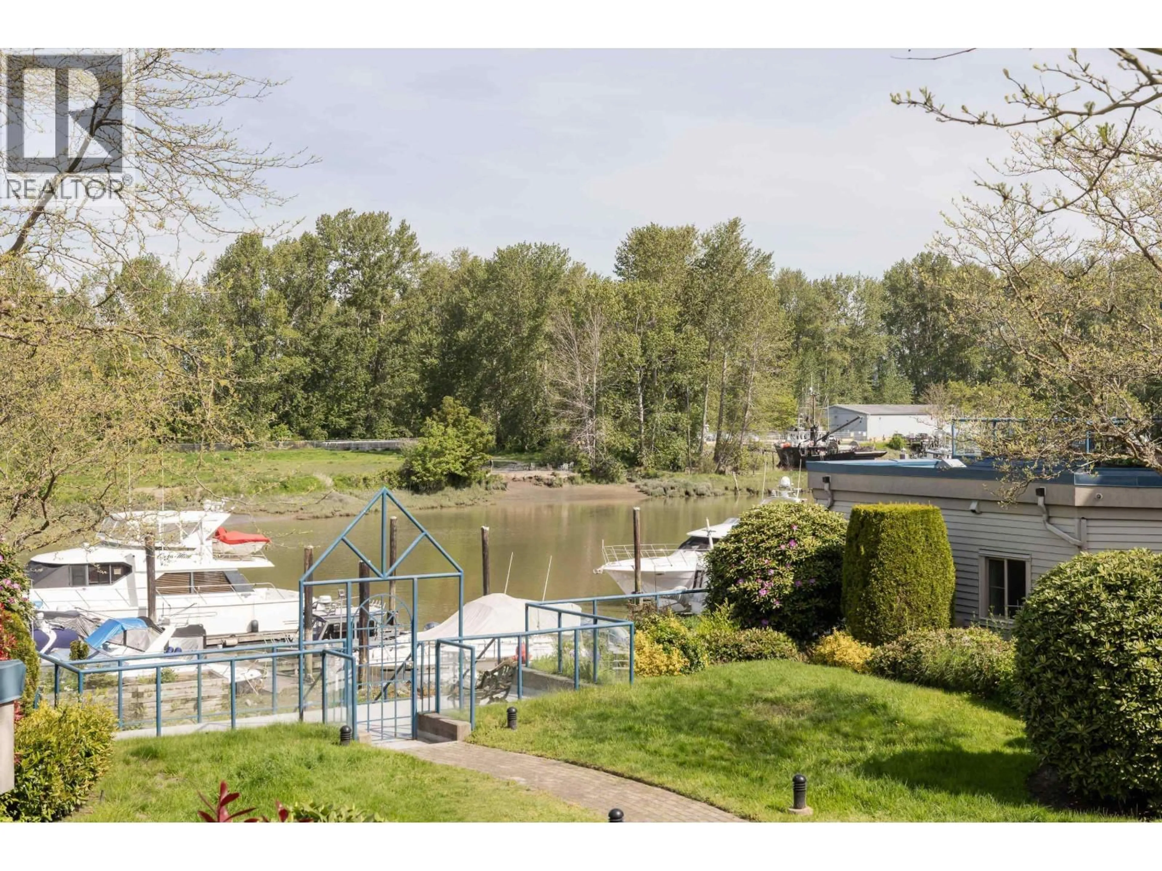 Unknown for 204 - 4733 RIVER ROAD, Delta British Columbia V4K1R9