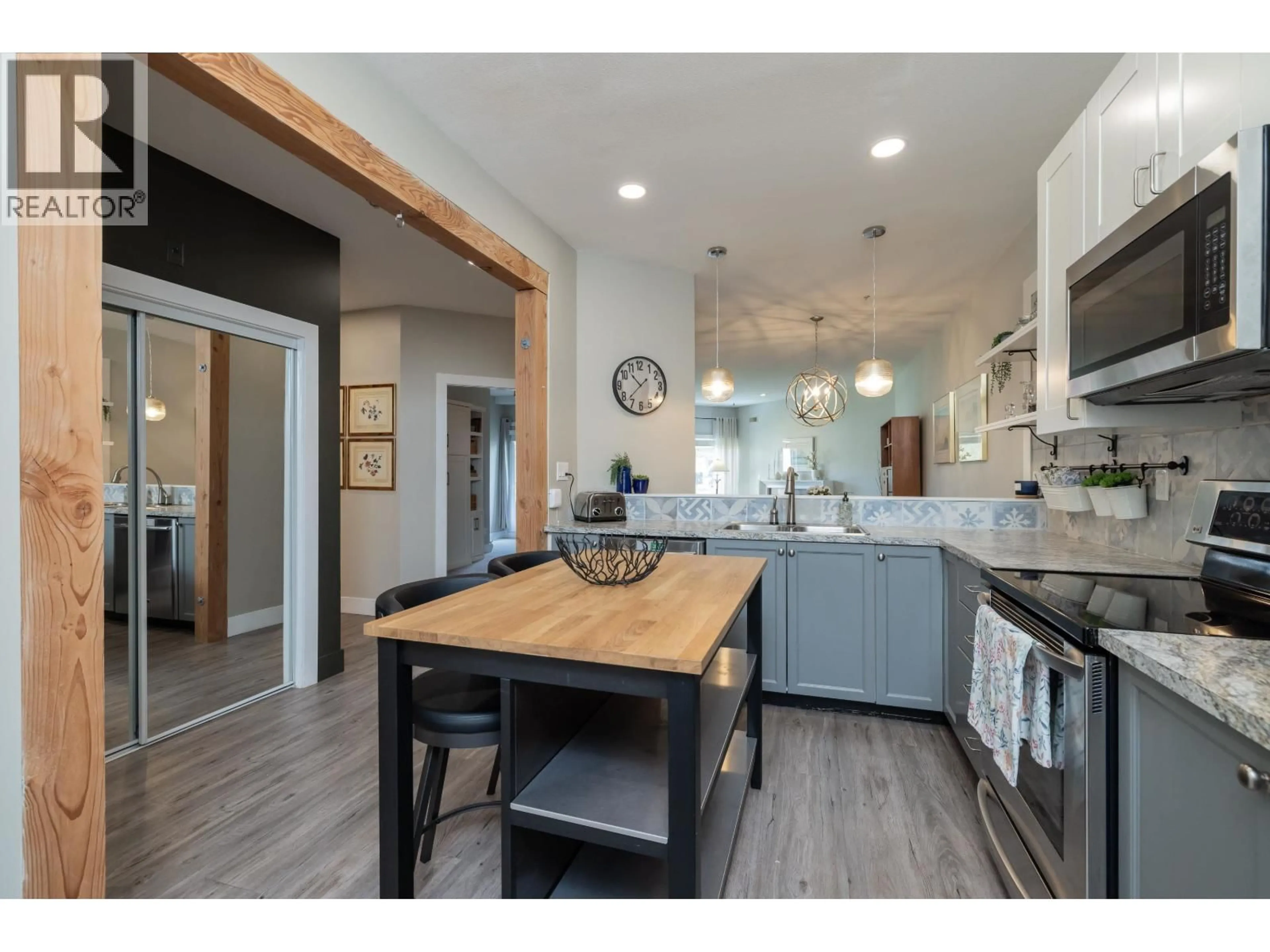 Open concept kitchen, unknown for 204 - 4733 RIVER ROAD, Delta British Columbia V4K1R9