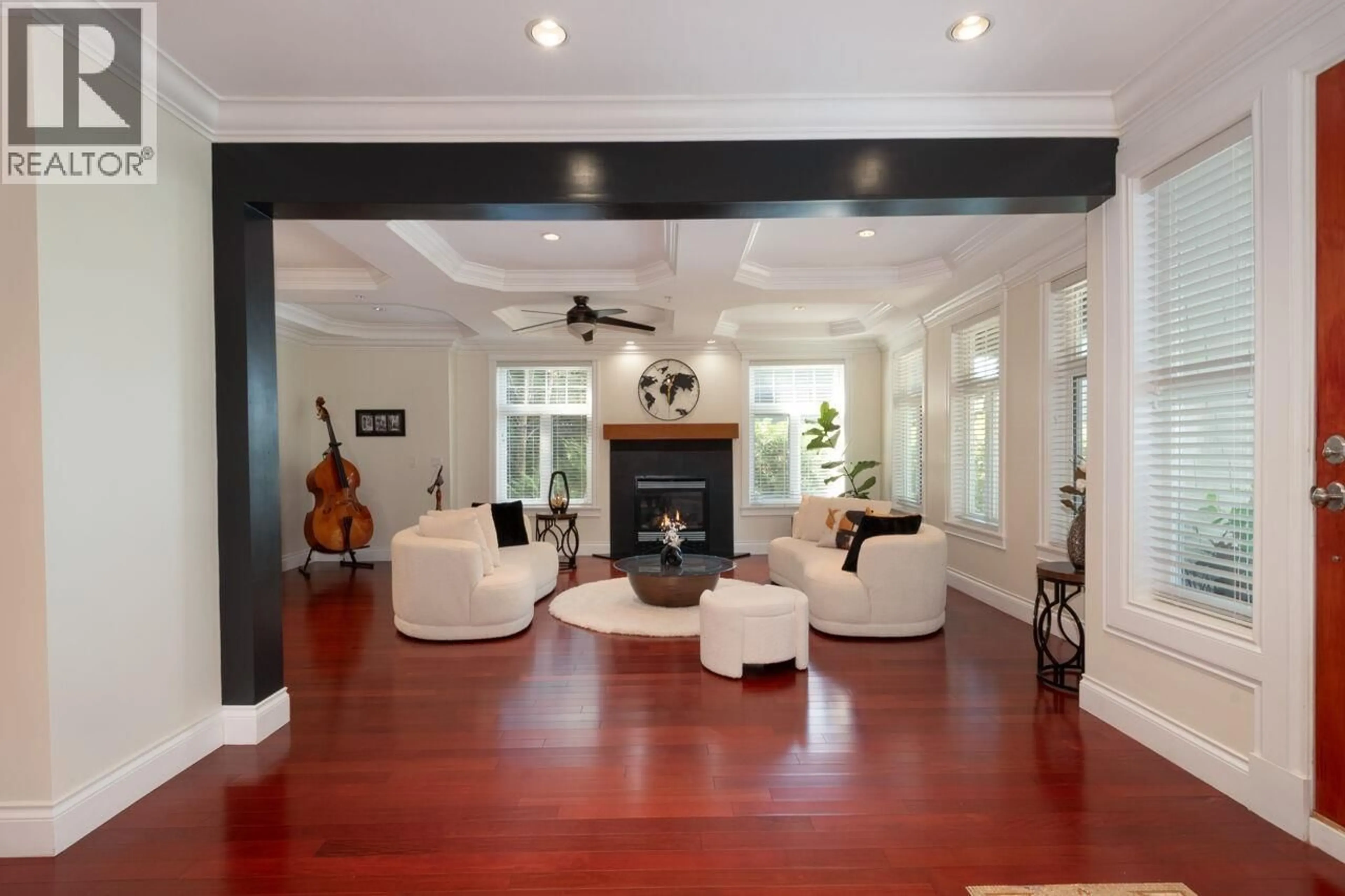 Living room with furniture, unknown for 5671 WESTPORT ROAD, West Vancouver British Columbia V7W1V3