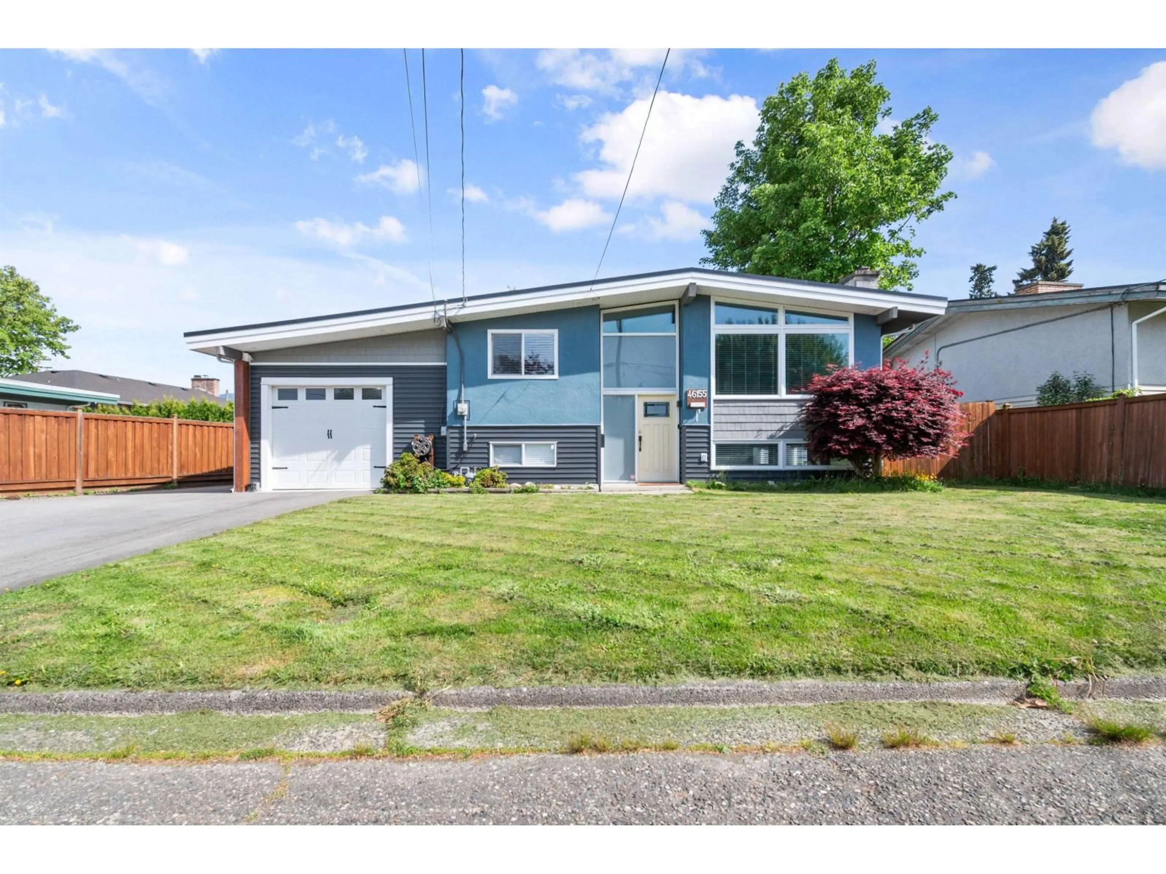 Home with vinyl exterior material, street for 46155 LARCH AVENUE, Chilliwack British Columbia V2P1E7