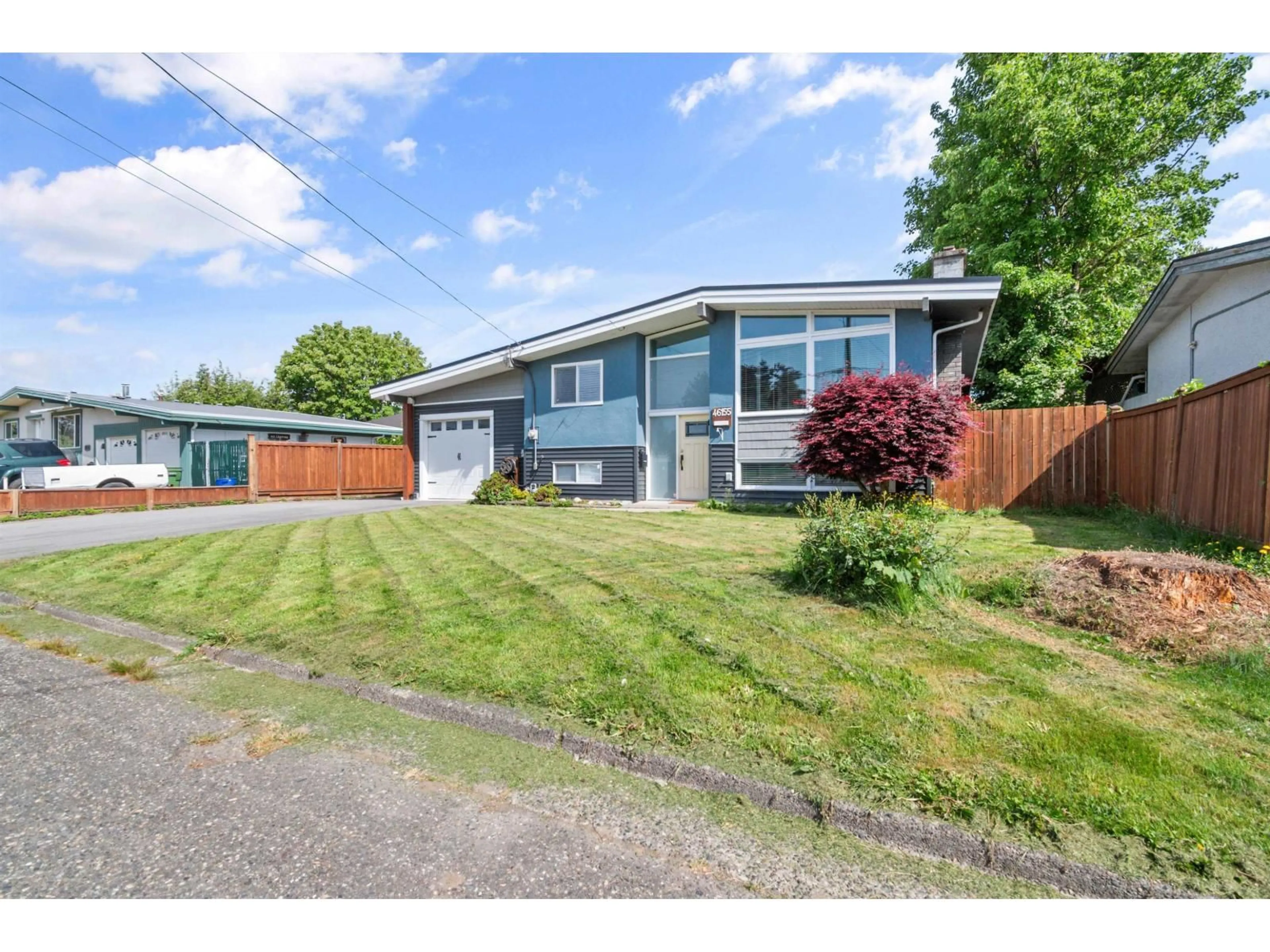 Home with vinyl exterior material, street for 46155 LARCH AVENUE, Chilliwack British Columbia V2P1E7