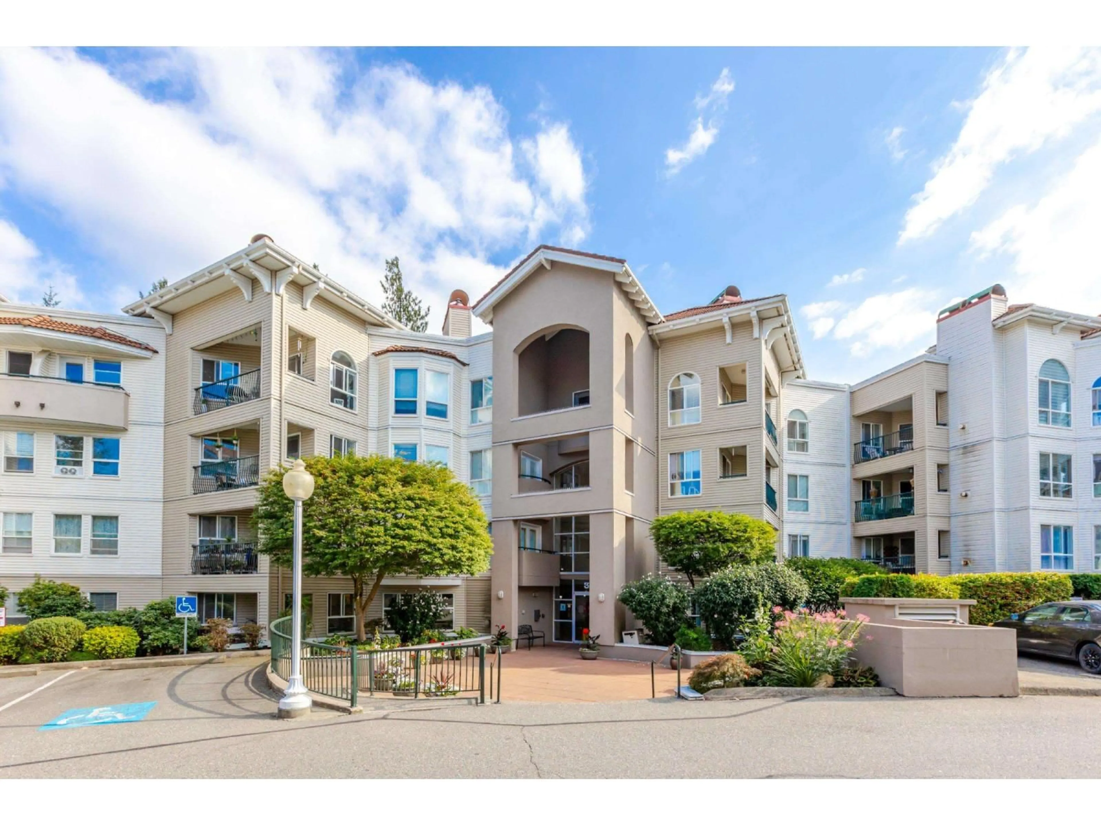 Unknown for 208 - 3176 GLADWIN ROAD, Abbotsford British Columbia V2T6R7