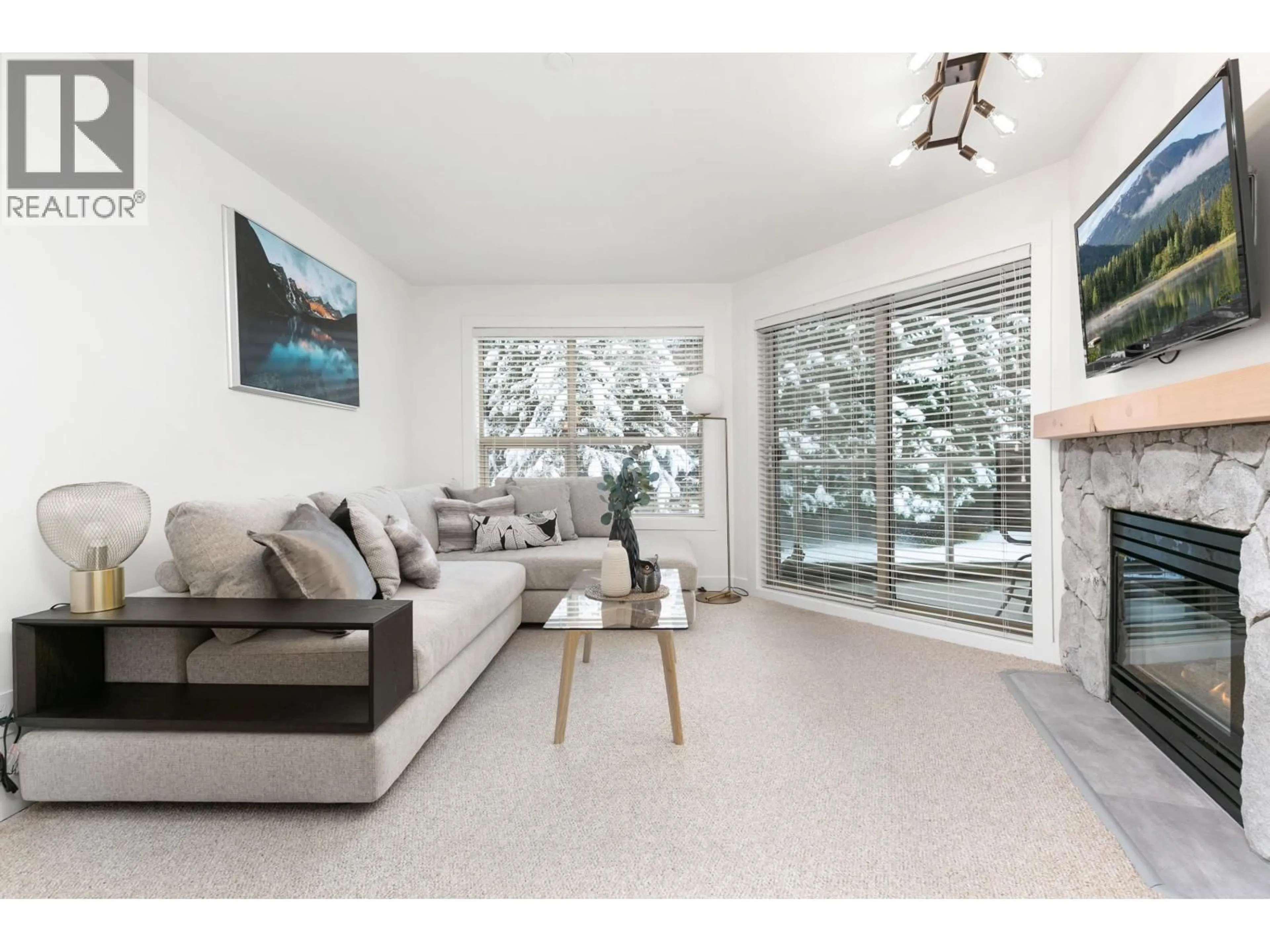 Living room with furniture, unknown for 347 - 4800 SPEARHEAD DRIVE, Whistler British Columbia V8E1G1