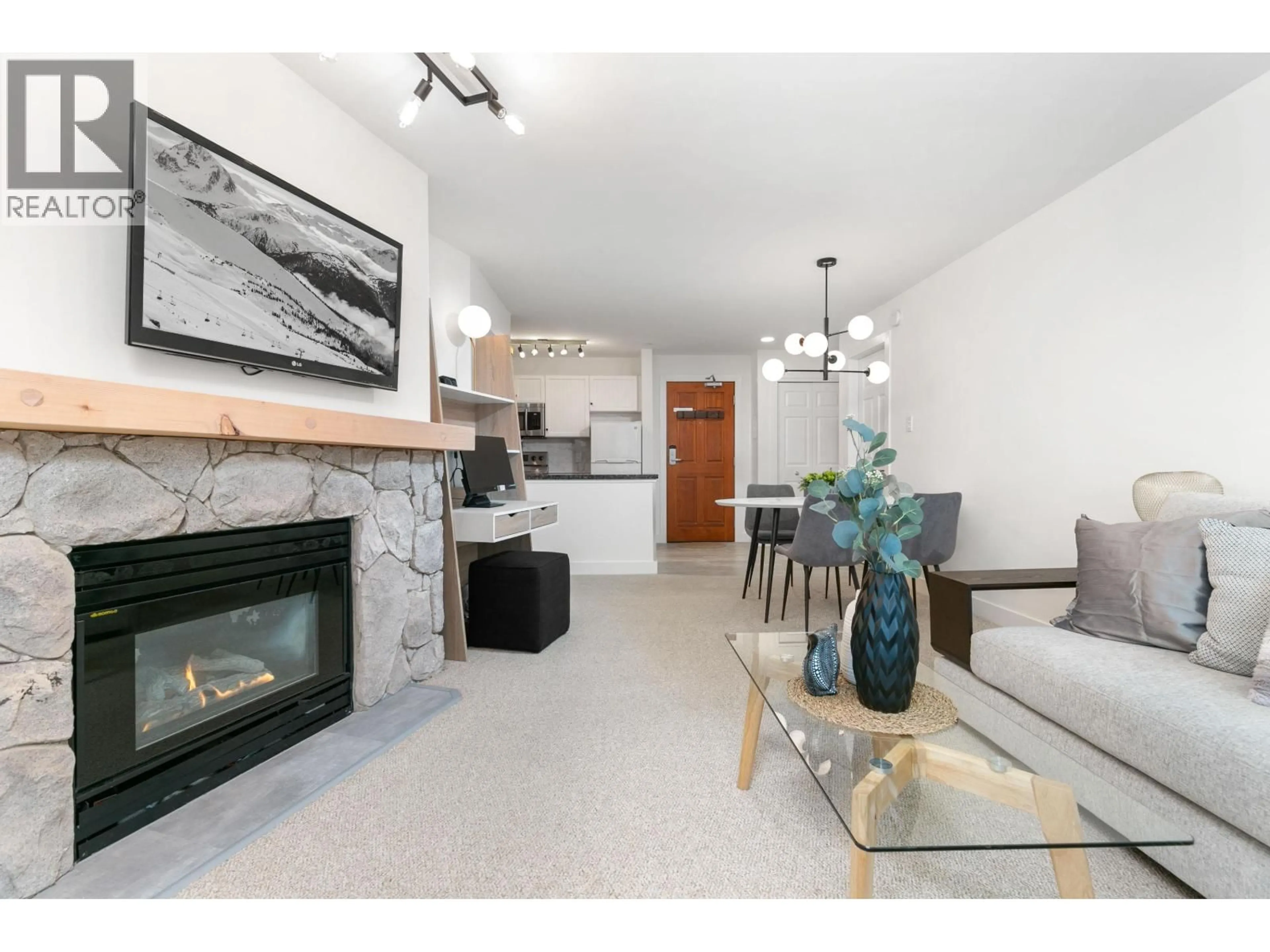 Living room with furniture, unknown for 347 - 4800 SPEARHEAD DRIVE, Whistler British Columbia V8E1G1