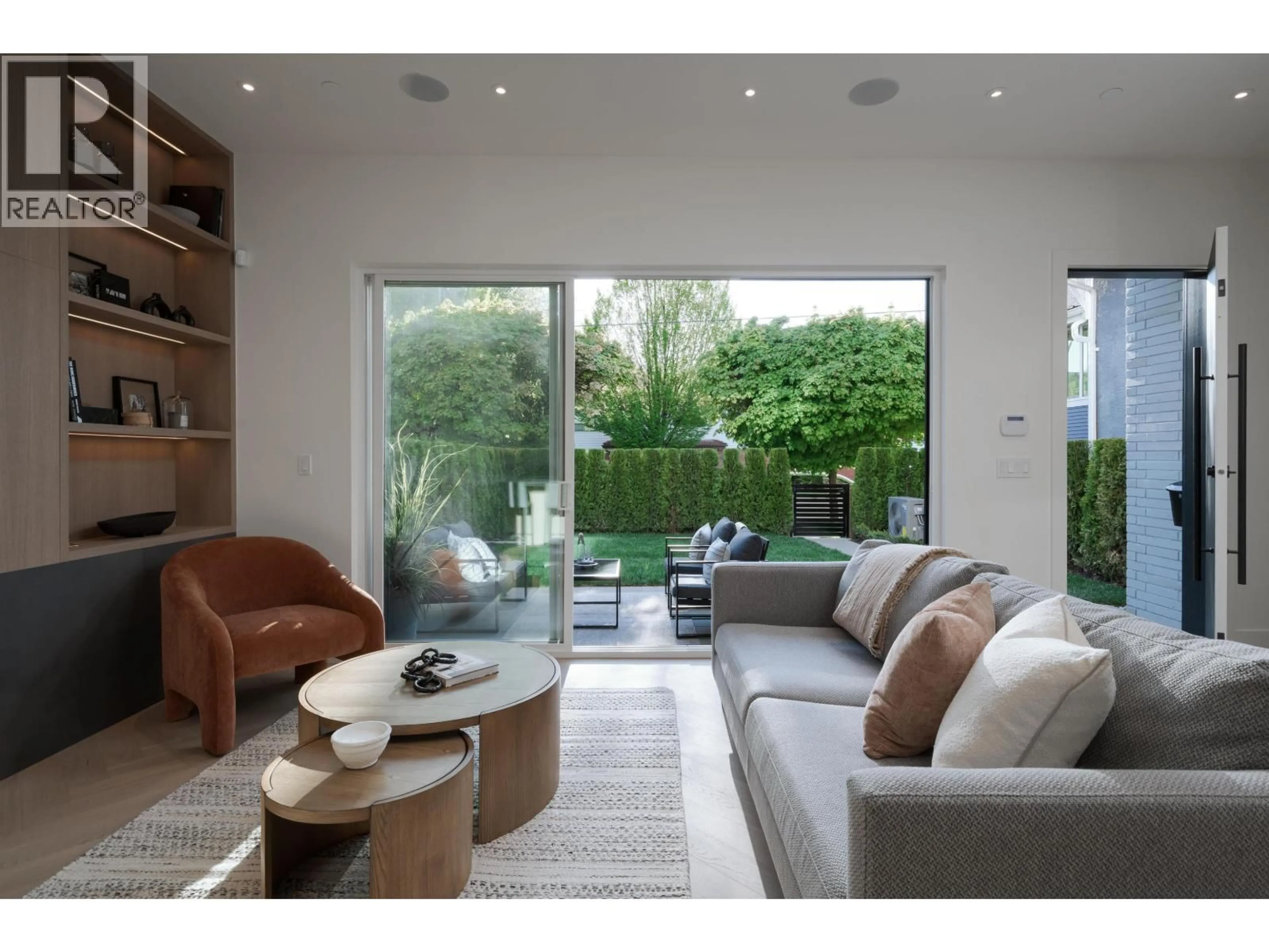 Living room with furniture, unknown for 2256 GARDEN DRIVE, Vancouver British Columbia V5N4X2