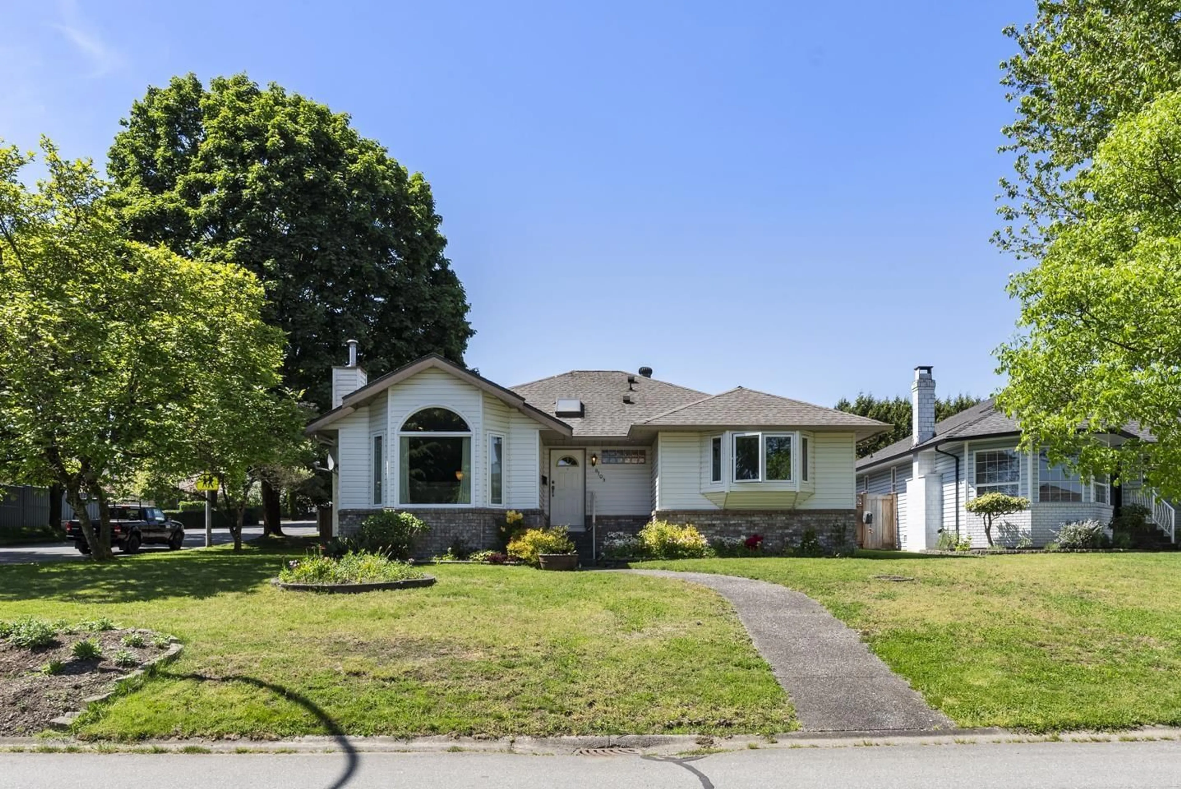 Home with vinyl exterior material, street for 9109 160A STREET, Surrey British Columbia V4N3A6