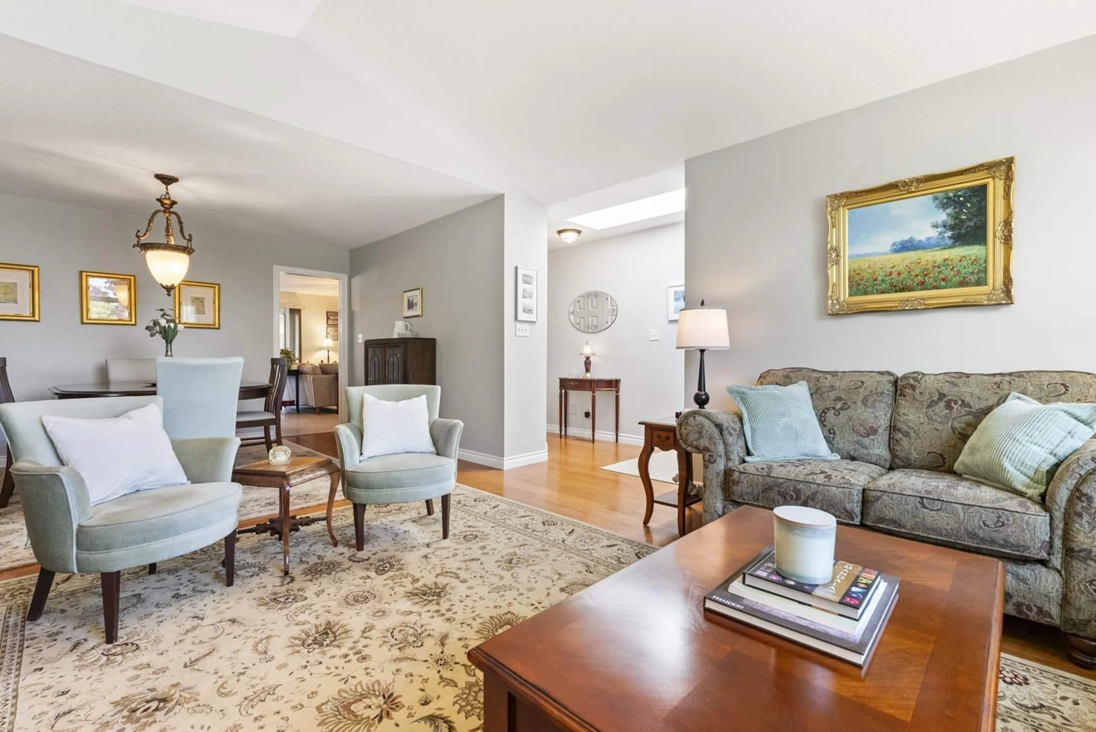 Living room with furniture, unknown for 9109 160A STREET, Surrey British Columbia V4N3A6