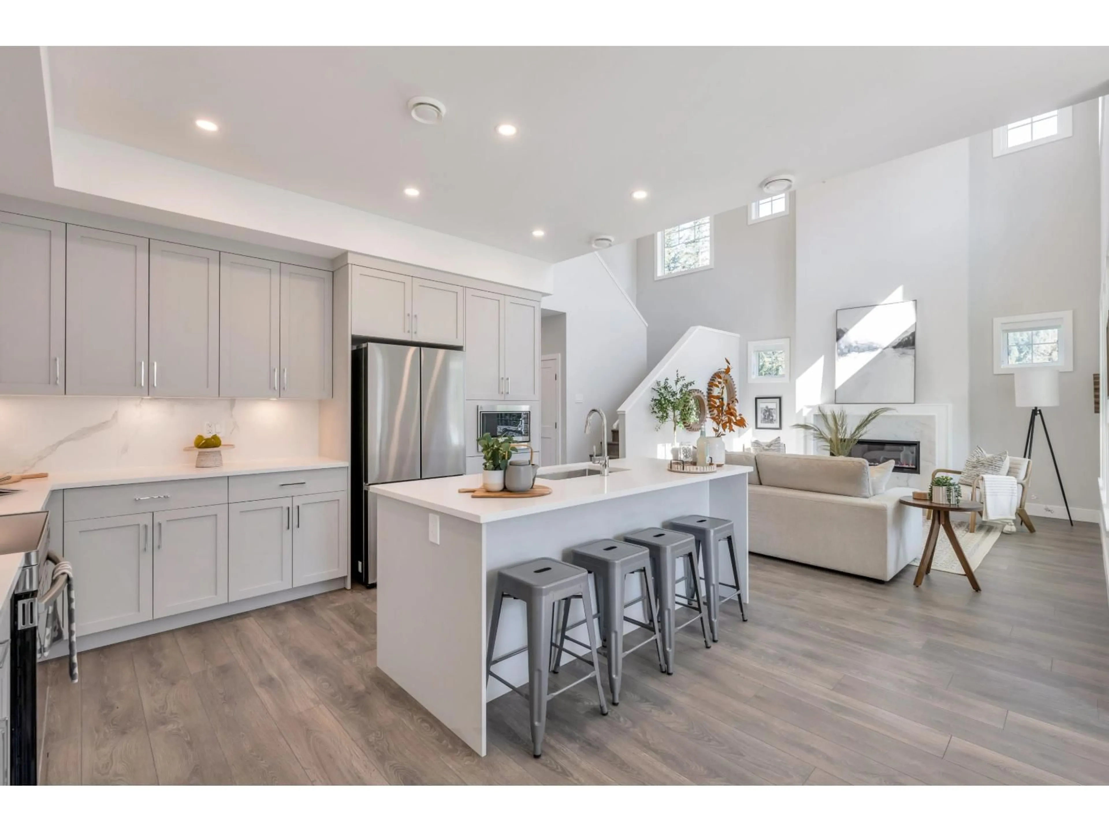 Open concept kitchen, unknown for 1997 SPARROW HAWK PLACE, Agassiz British Columbia V0M1A1
