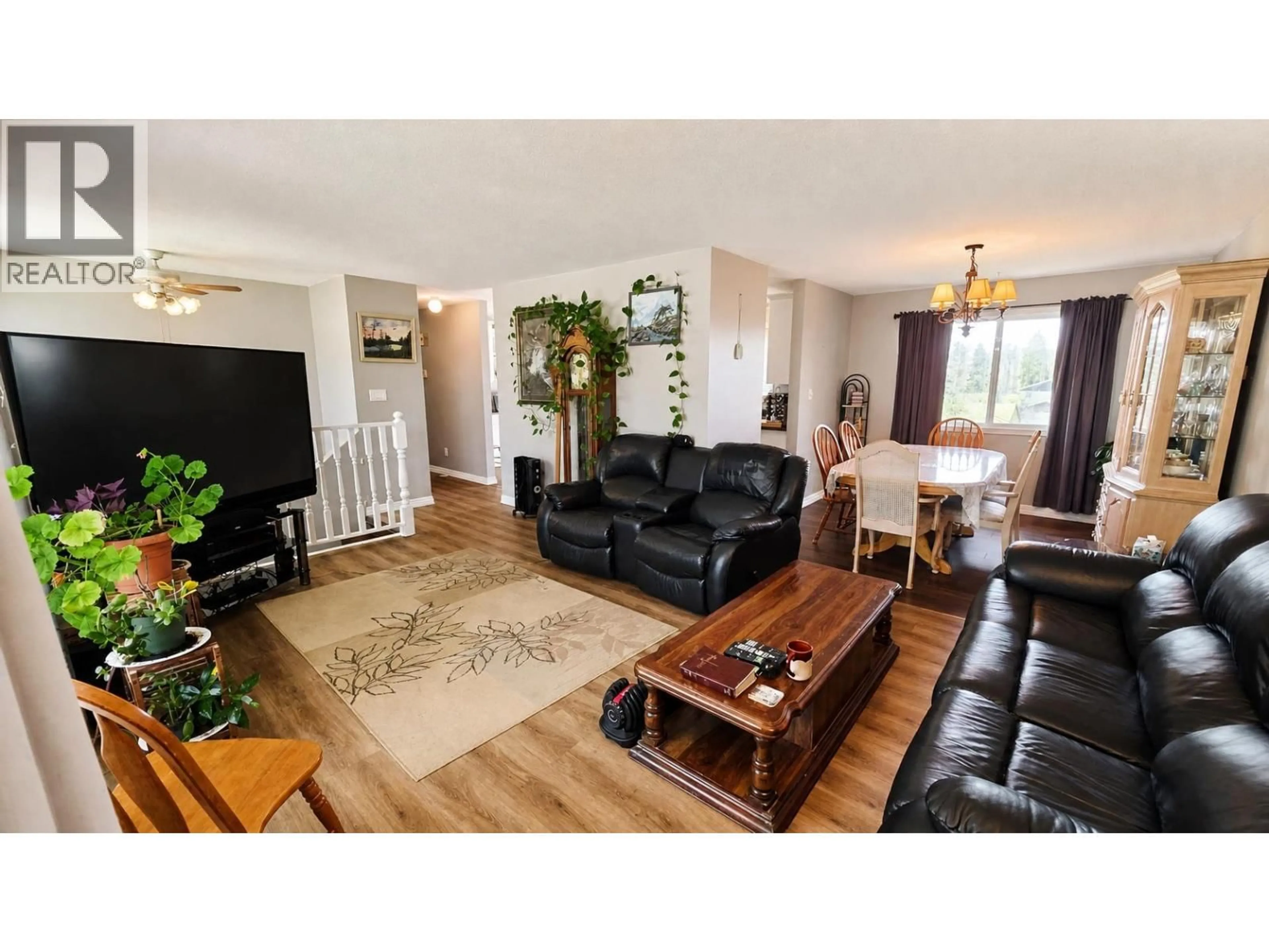 Living room with furniture, wood/laminate floor for 1965 SULLIVAN WAY, Houston British Columbia V0J1Z0