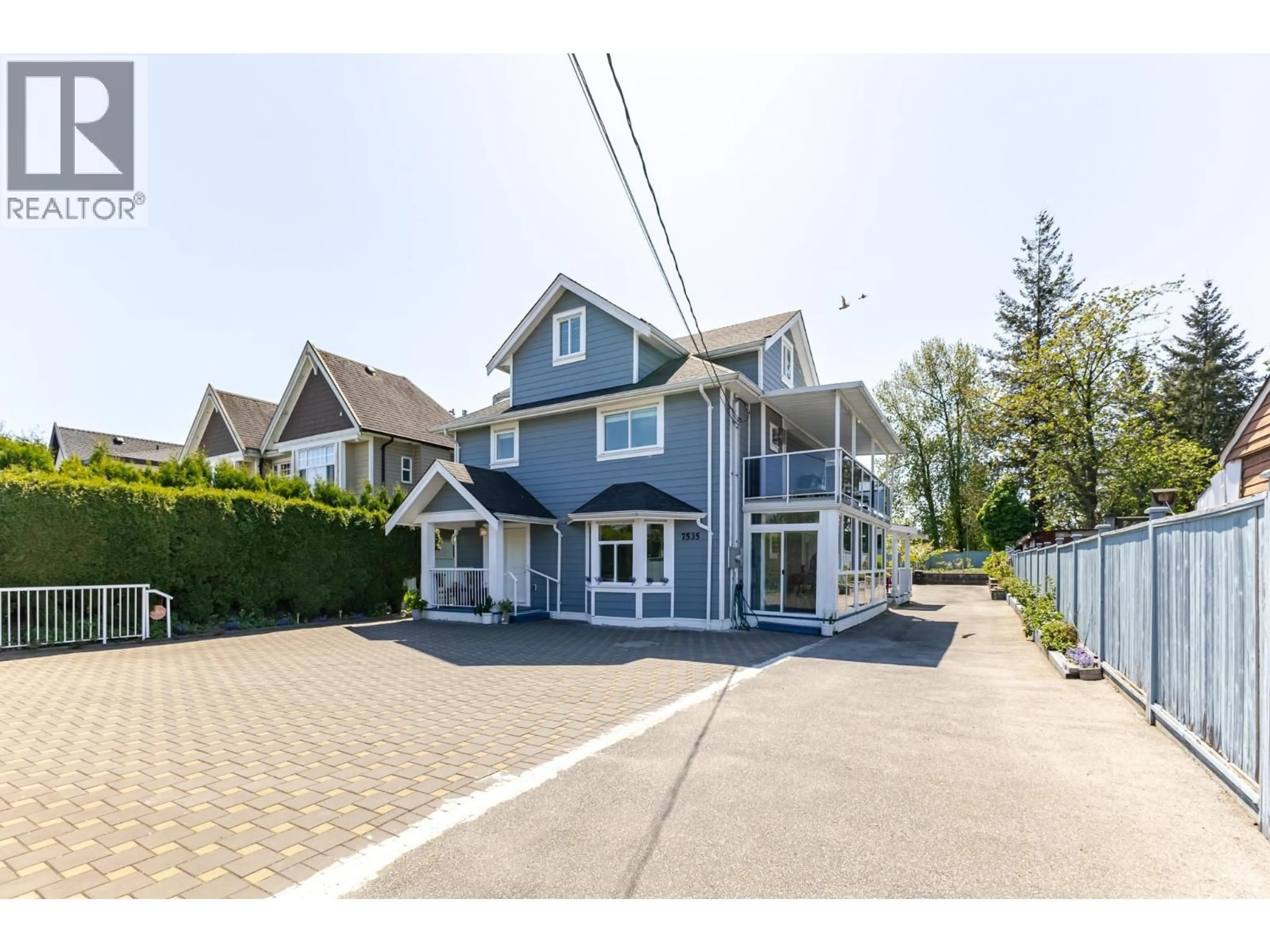 A pic from outside/outdoor area/front of a property/back of a property/a pic from drone, street for 7535 BURGESS STREET, Burnaby British Columbia V3N3H9