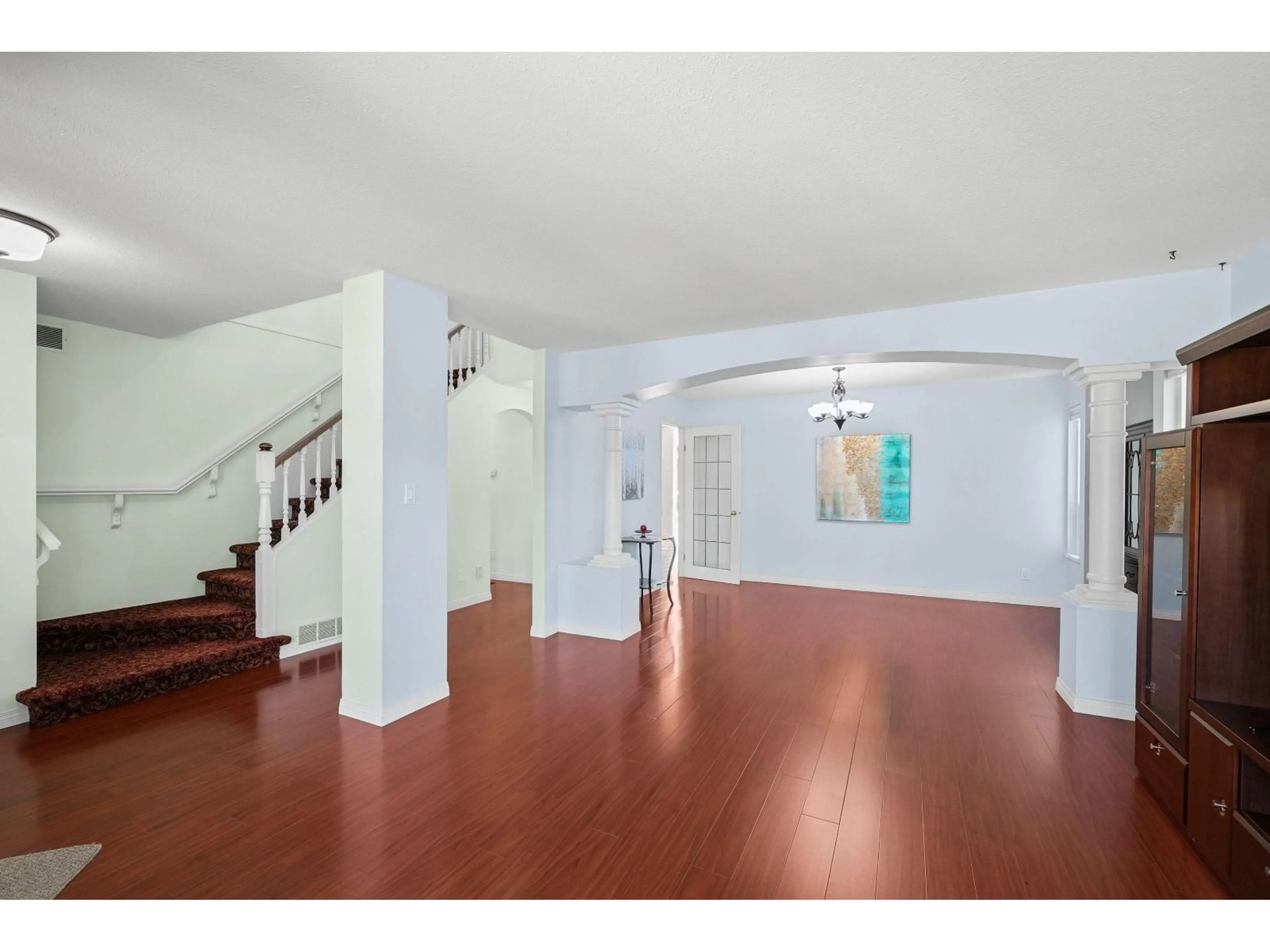 Indoor foyer for 5660 187 STREET, Surrey British Columbia V3S7N3
