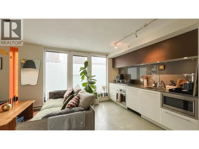 310 - 150 CORDOVA STREET, Vancouver 2