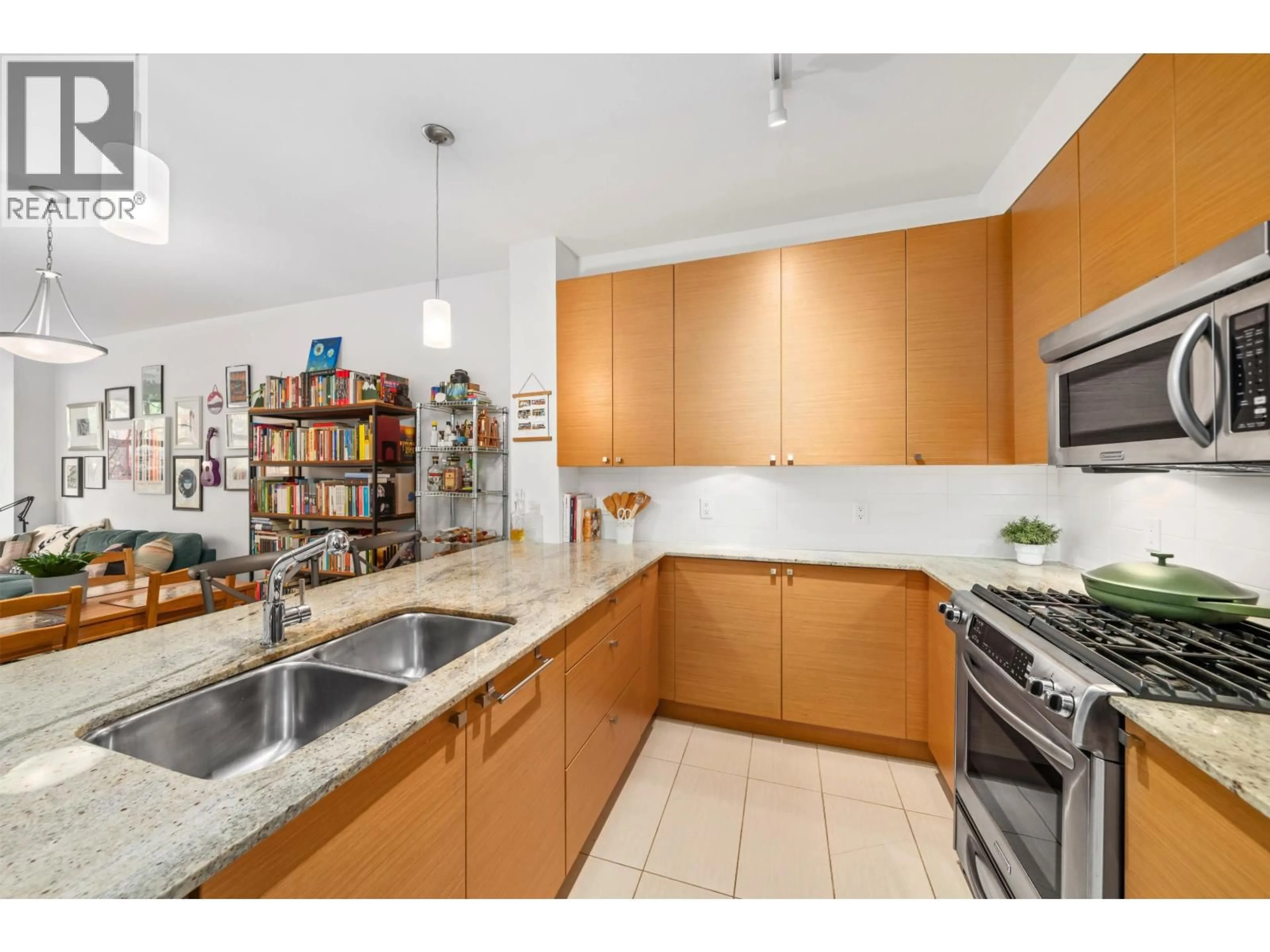 Standard kitchen, unknown for 101 - 201 MORRISSEY ROAD, Port Moody British Columbia V3H0E5