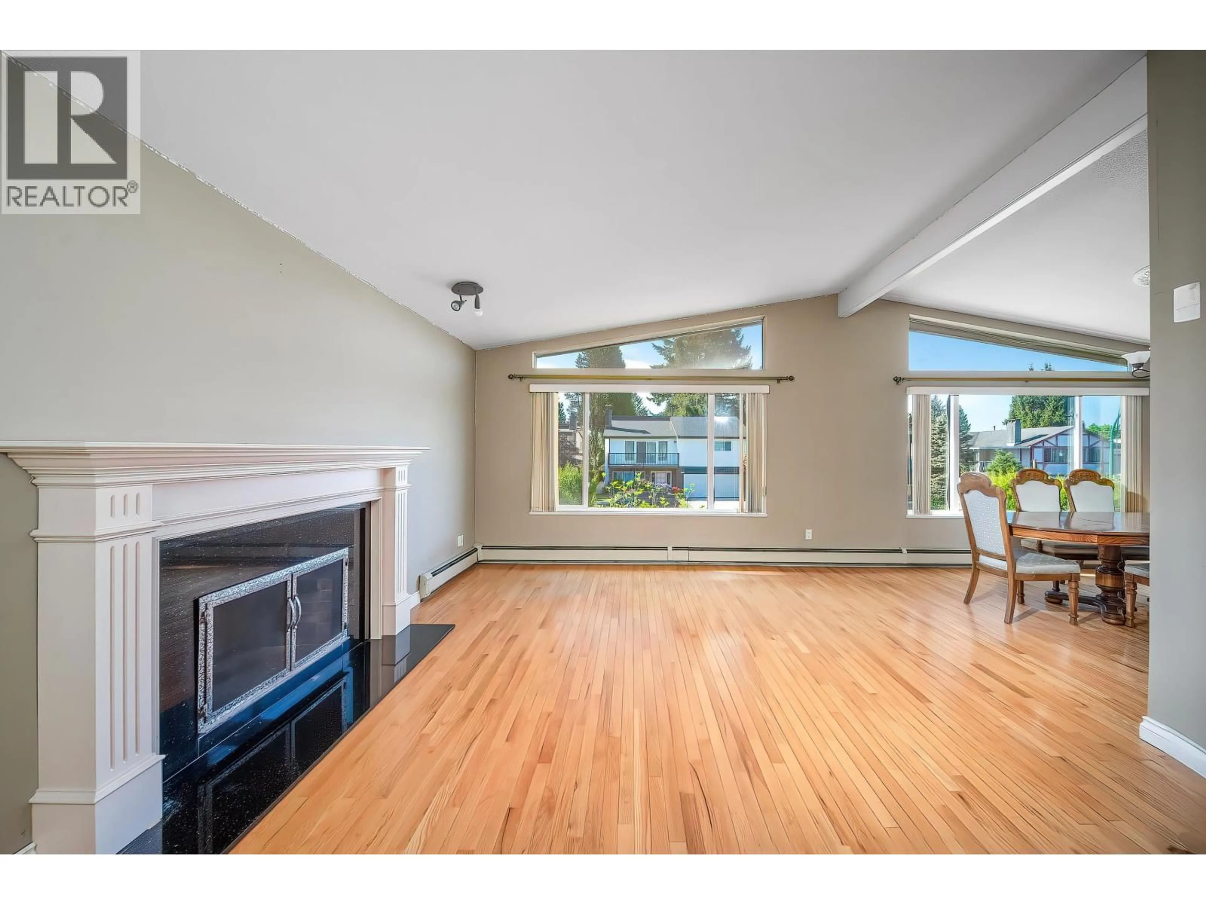 Unknown for 951 EVERETT CRESCENT, Burnaby British Columbia V5A2N6
