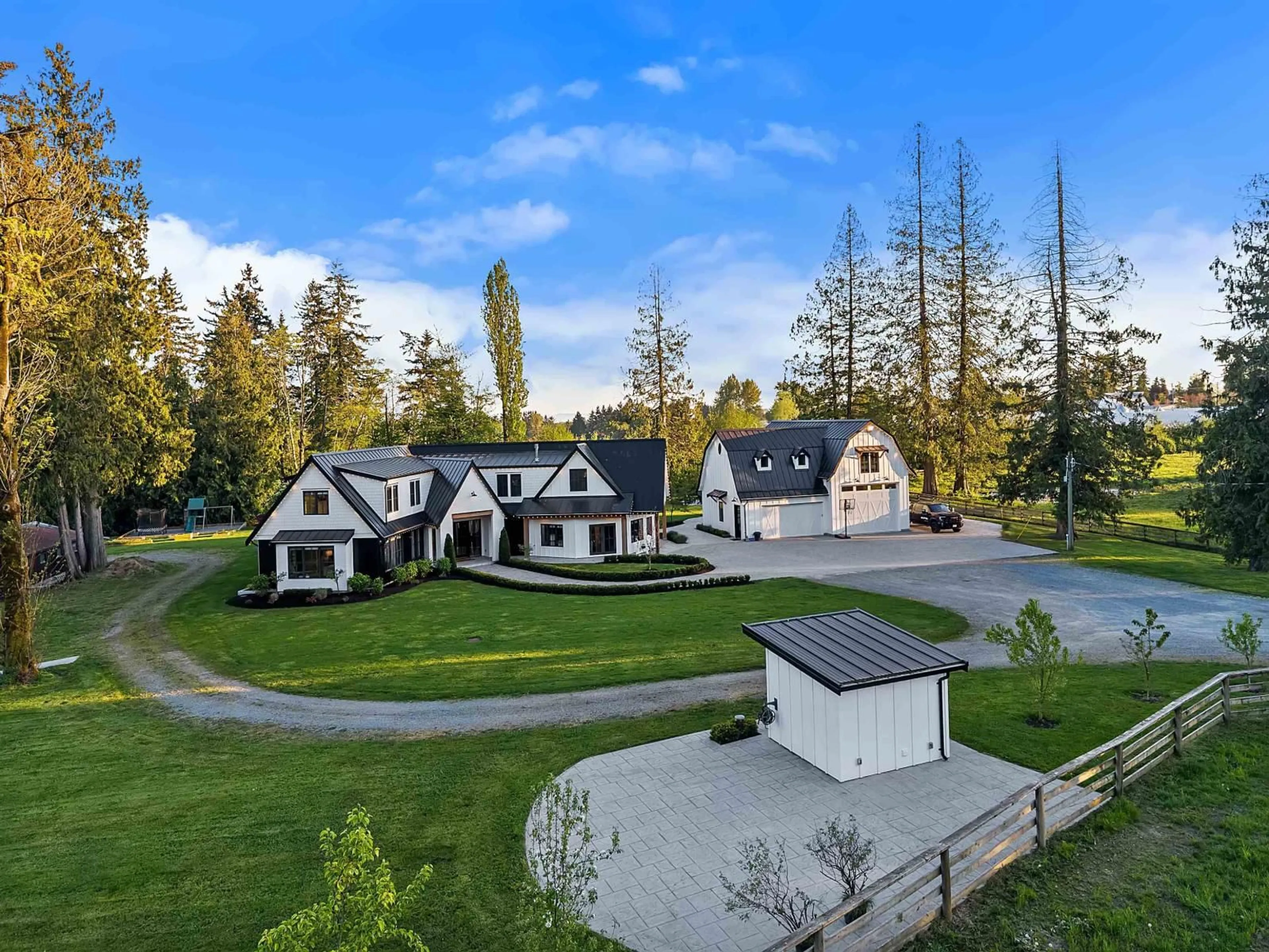 A pic from outside/outdoor area/front of a property/back of a property/a pic from drone, mountain view for 24968 28 AVENUE, Langley British Columbia V4W2R2