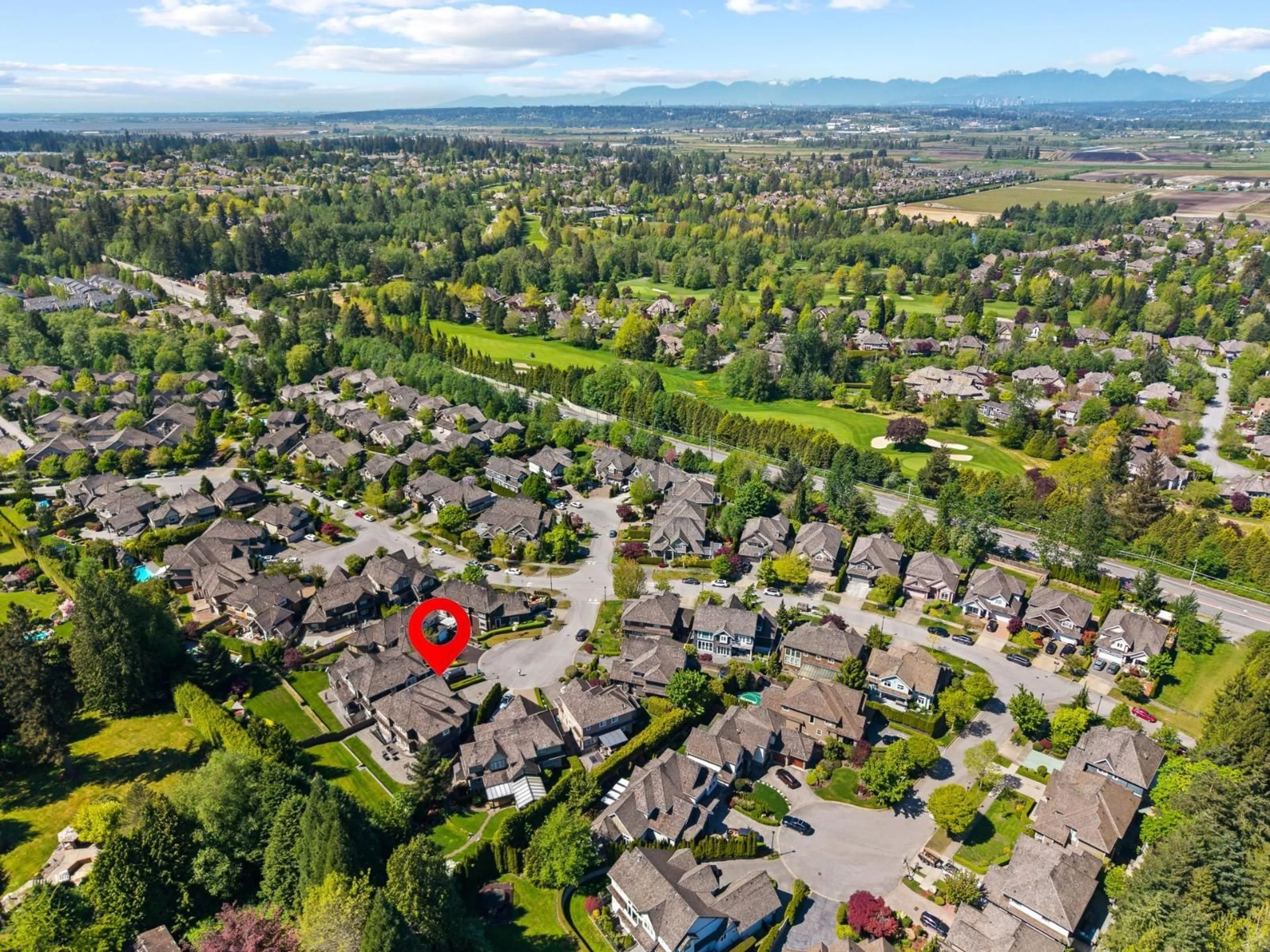 A pic from outside/outdoor area/front of a property/back of a property/a pic from drone, mountain view for 3079 162 STREET, Surrey British Columbia V3Z7E1