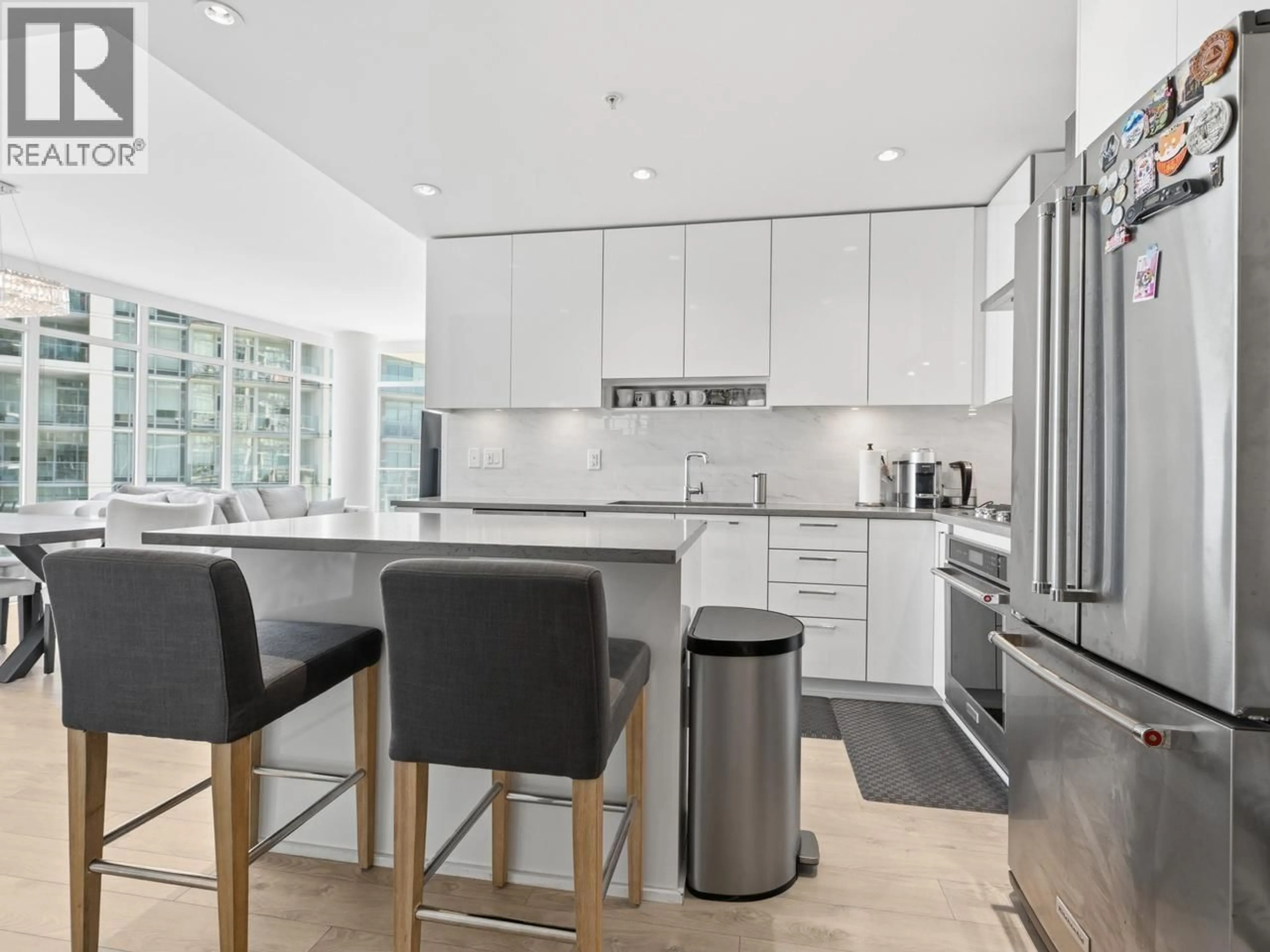 Open concept kitchen, ceramic/tile floor for 2702 - 1788 GILMORE AVENUE, Burnaby British Columbia V5C0L5