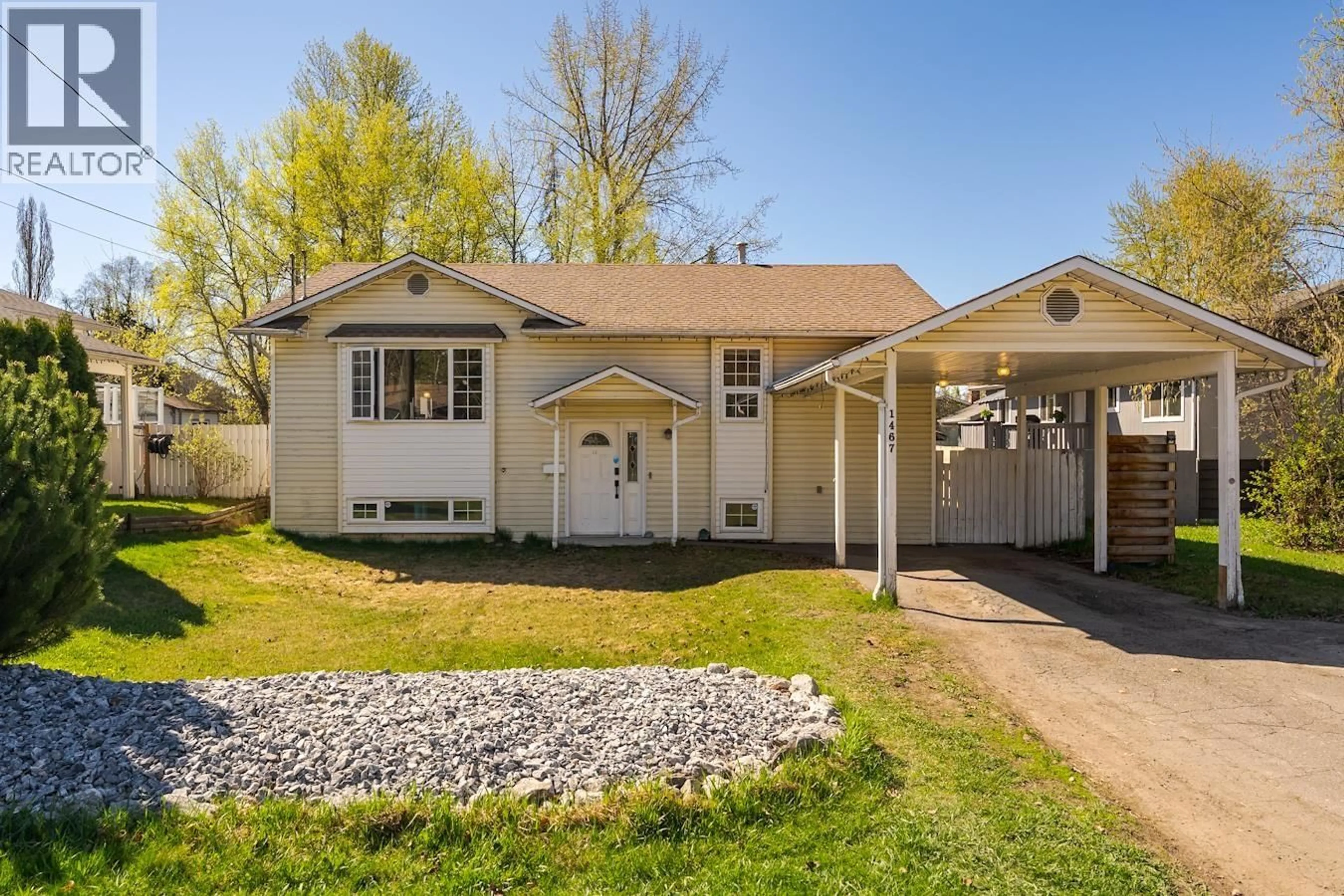 Home with vinyl exterior material, street for 1467 VILLAGE AVENUE, Prince George British Columbia V2L5P3