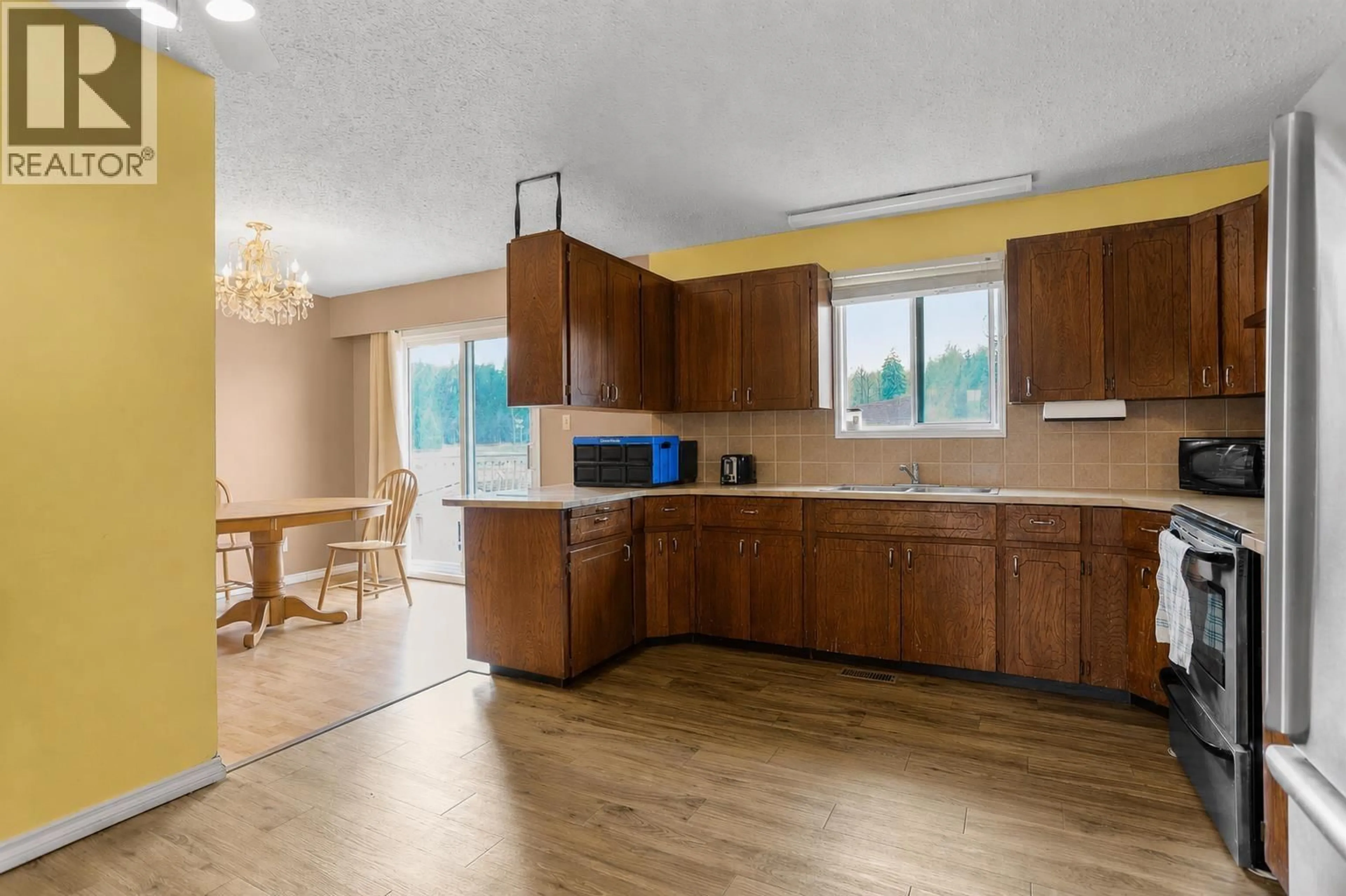 Open concept kitchen, unknown for 5 DEASE STREET, Kitimat British Columbia V8C2M2
