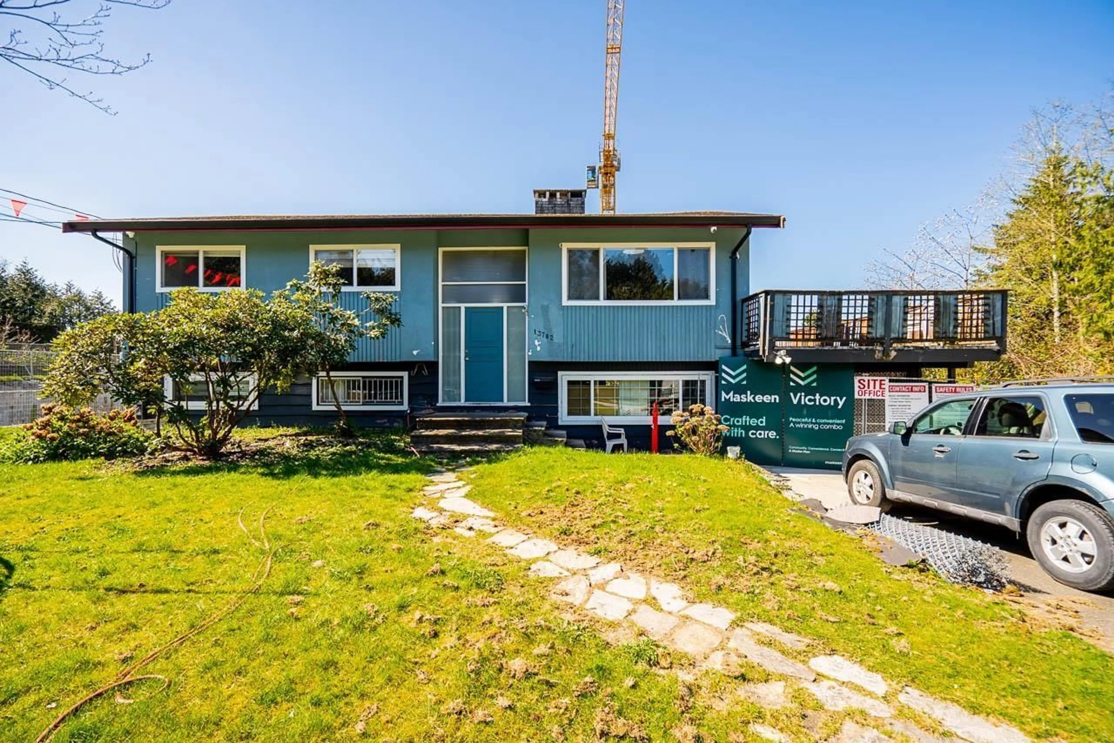 Home with vinyl exterior material, unknown for 13782 HARPER ROAD, Surrey British Columbia V3R5L6