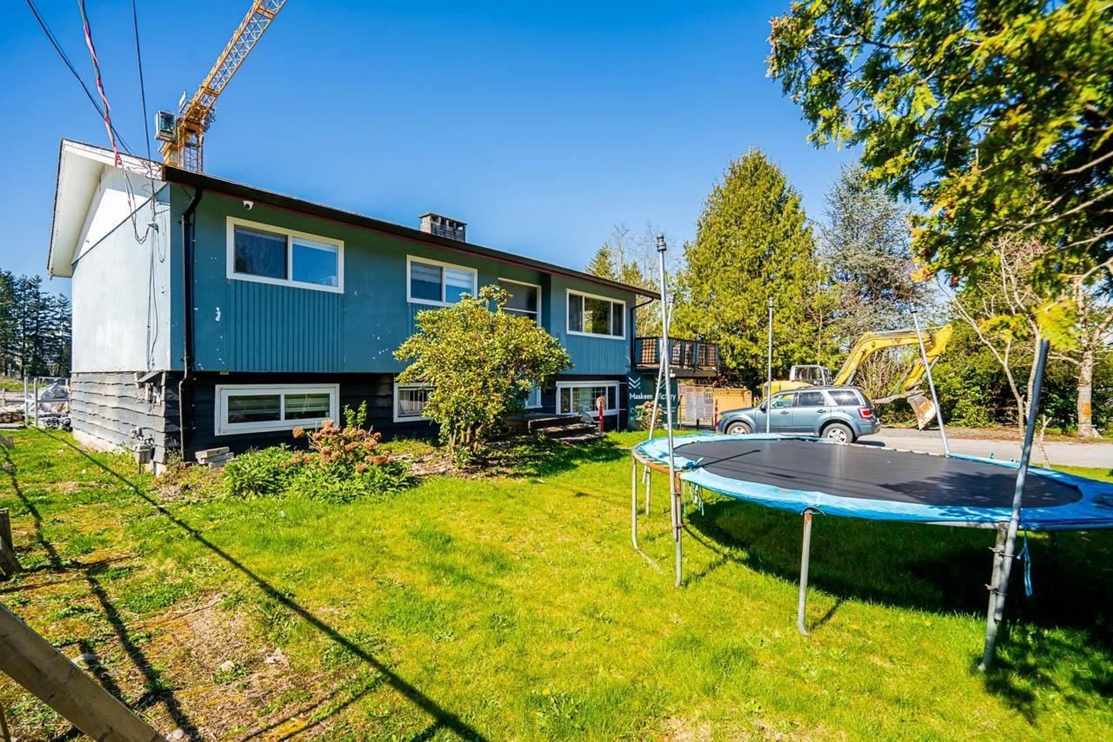 A pic from outside/outdoor area/front of a property/back of a property/a pic from drone, unknown for 13782 HARPER ROAD, Surrey British Columbia V3R5L6