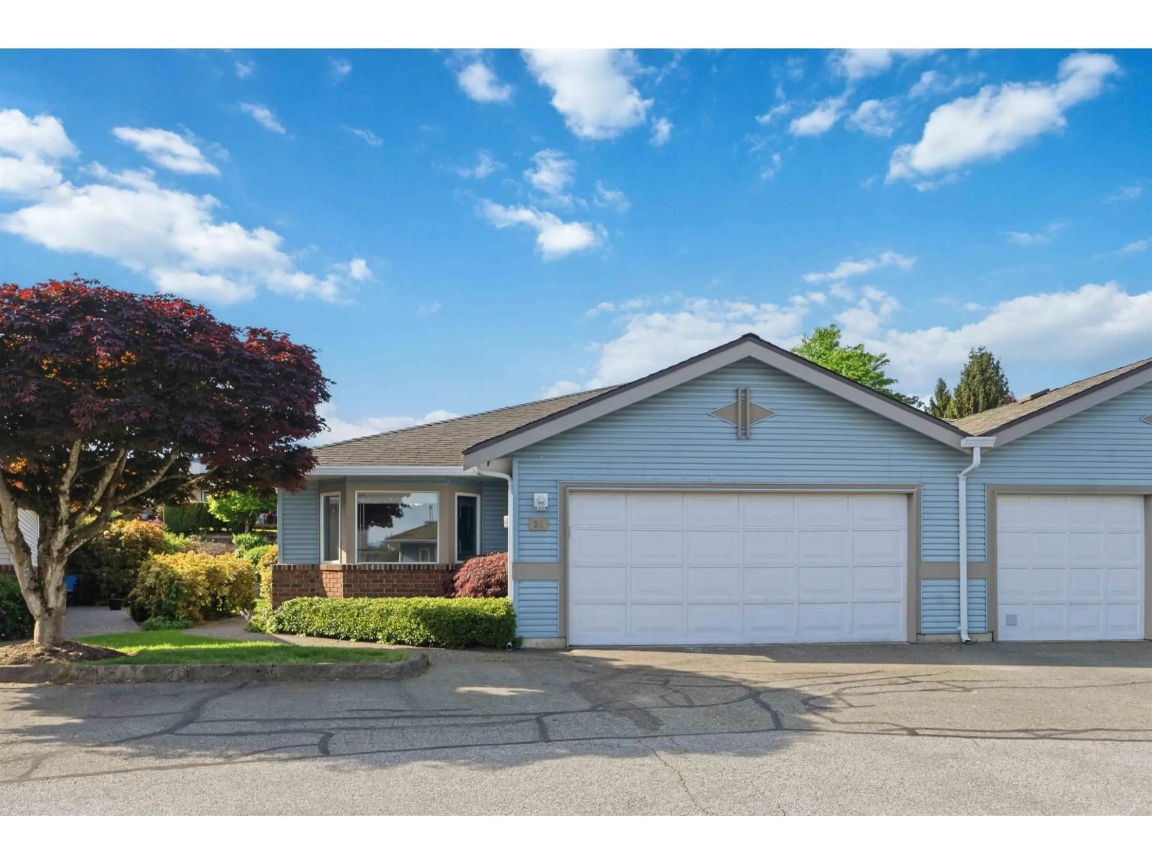Home with vinyl exterior material, street for 31 - 8889 212 STREET, Langley British Columbia V1M2E8