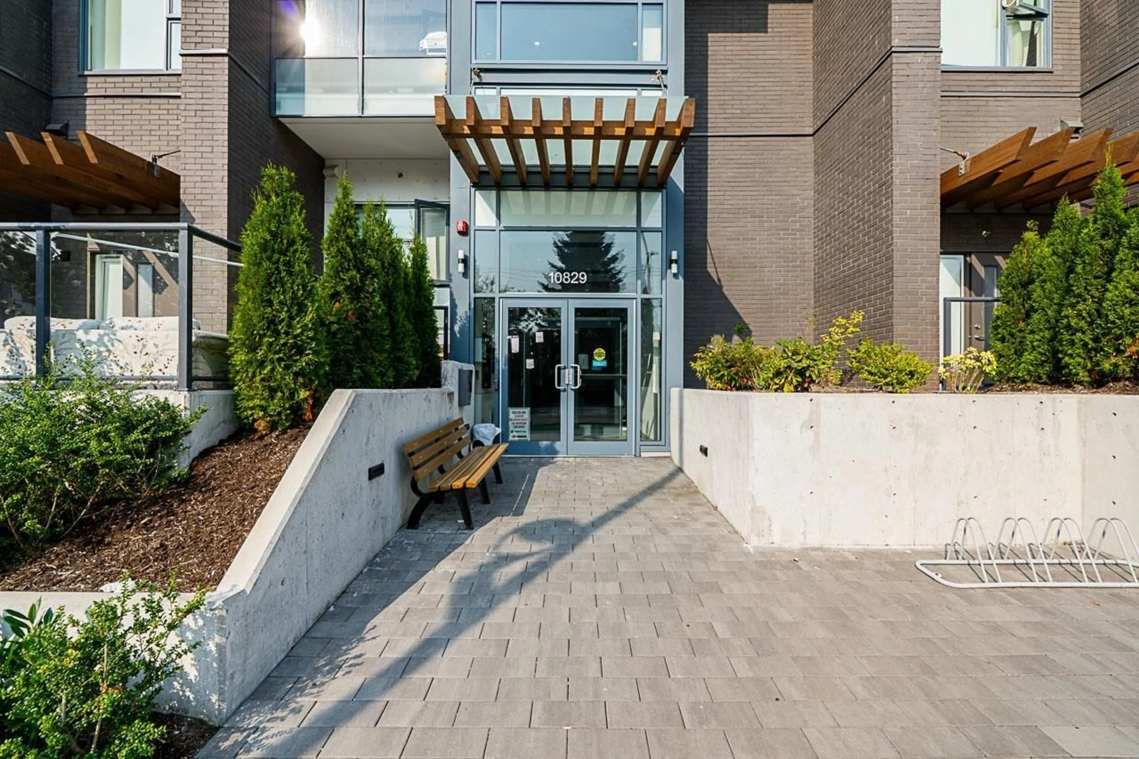Unknown for E201 - 10829 140 STREET, Surrey British Columbia V3R0H4