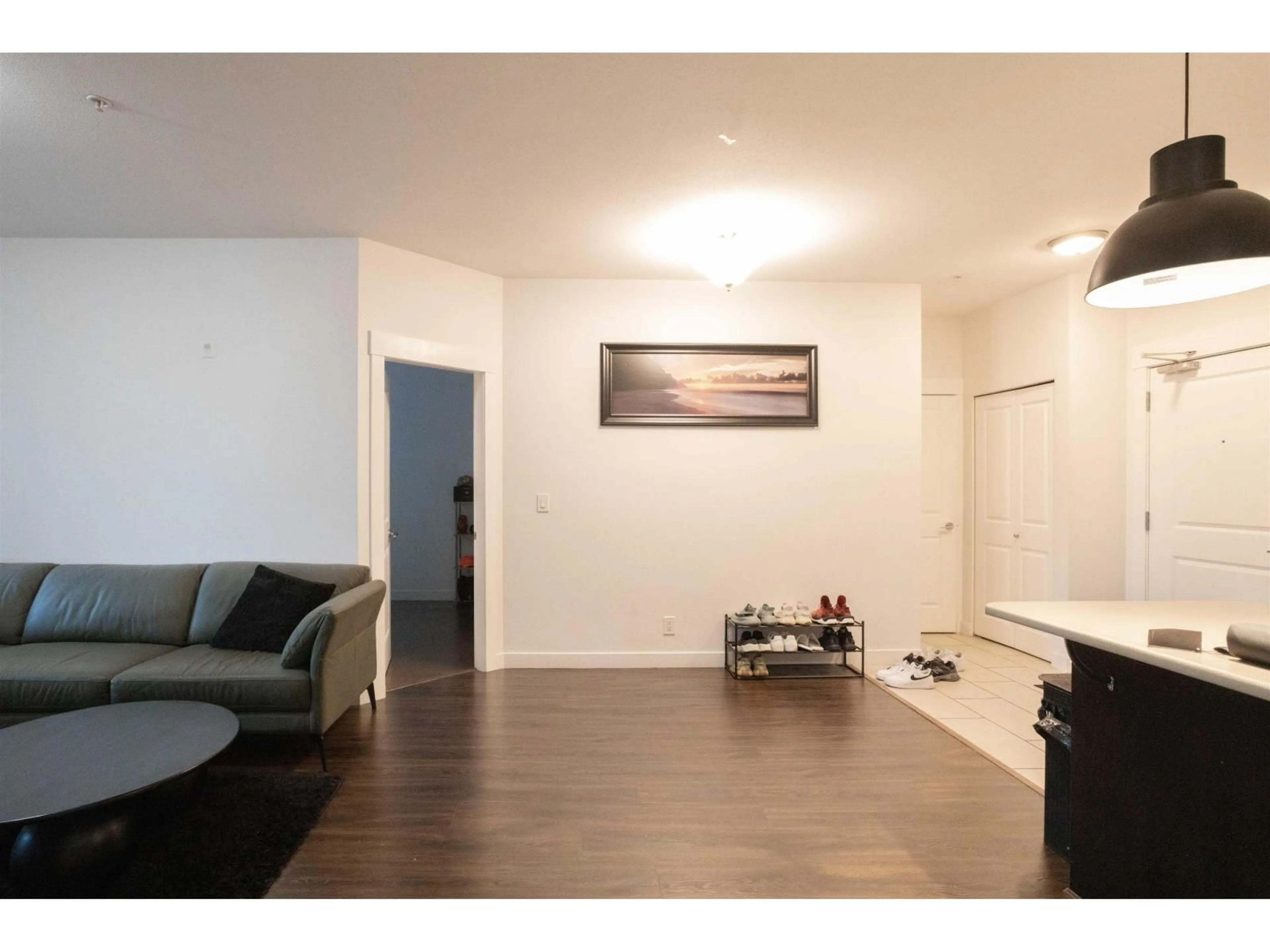 A pic of a room for 210 - 33545 RAINBOW AVENUE, Abbotsford British Columbia V2S0B9
