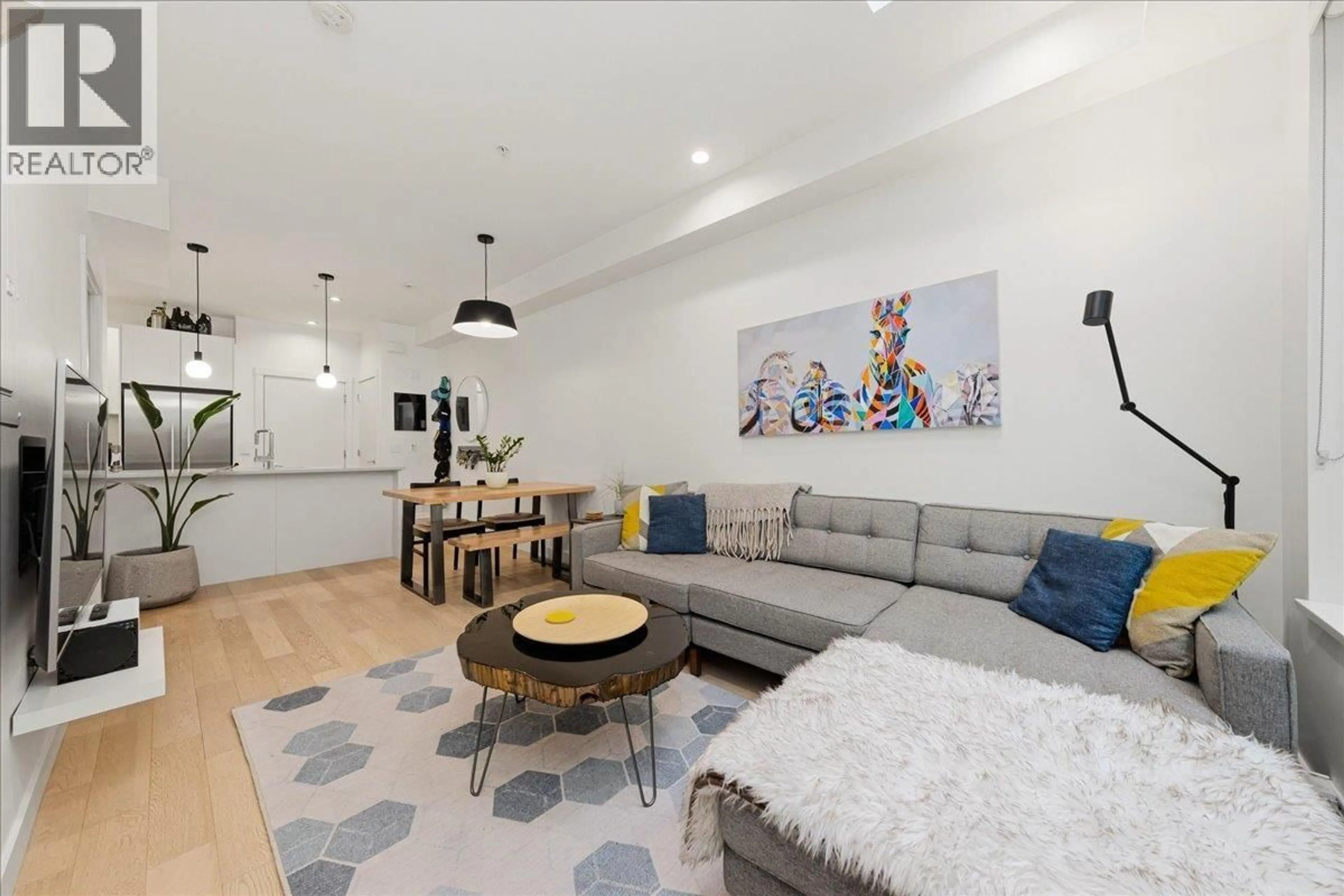 Living room with furniture, unknown for 1047 VICTORIA DRIVE, Vancouver British Columbia V5L2K9