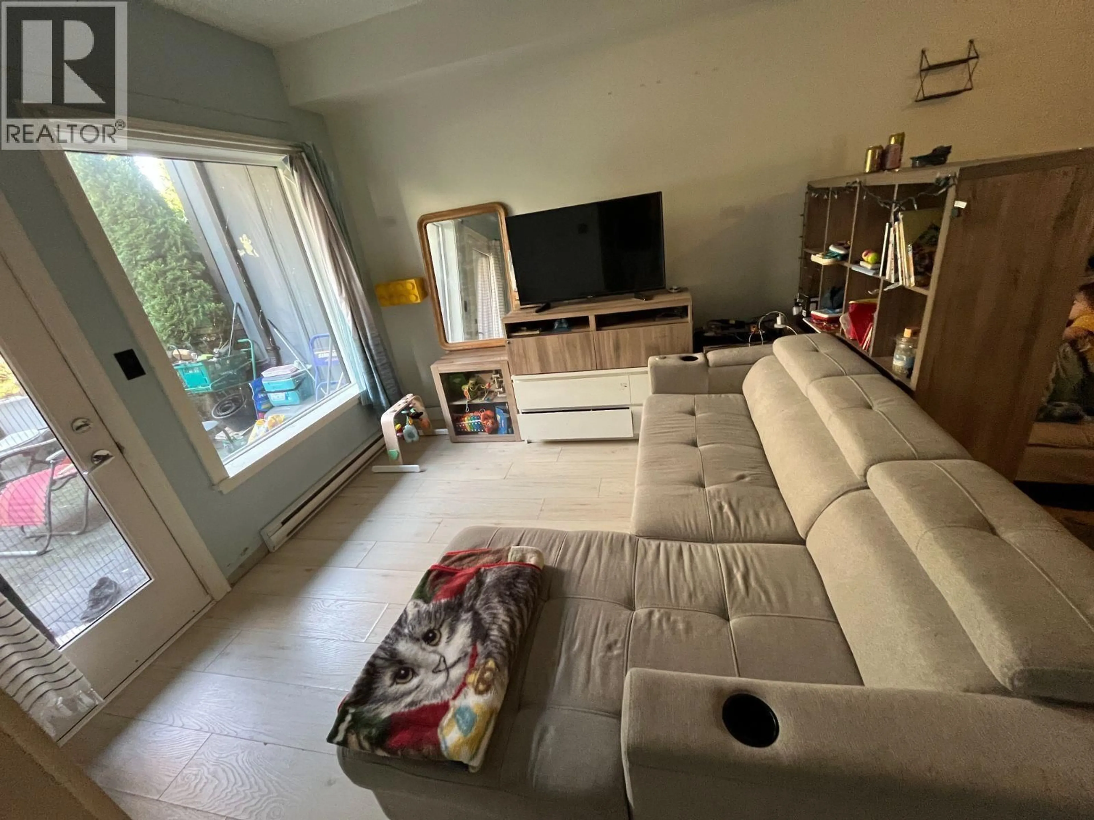 A pic of a room for 105 - 6588 ELGIN AVENUE, Burnaby British Columbia V5H3S6