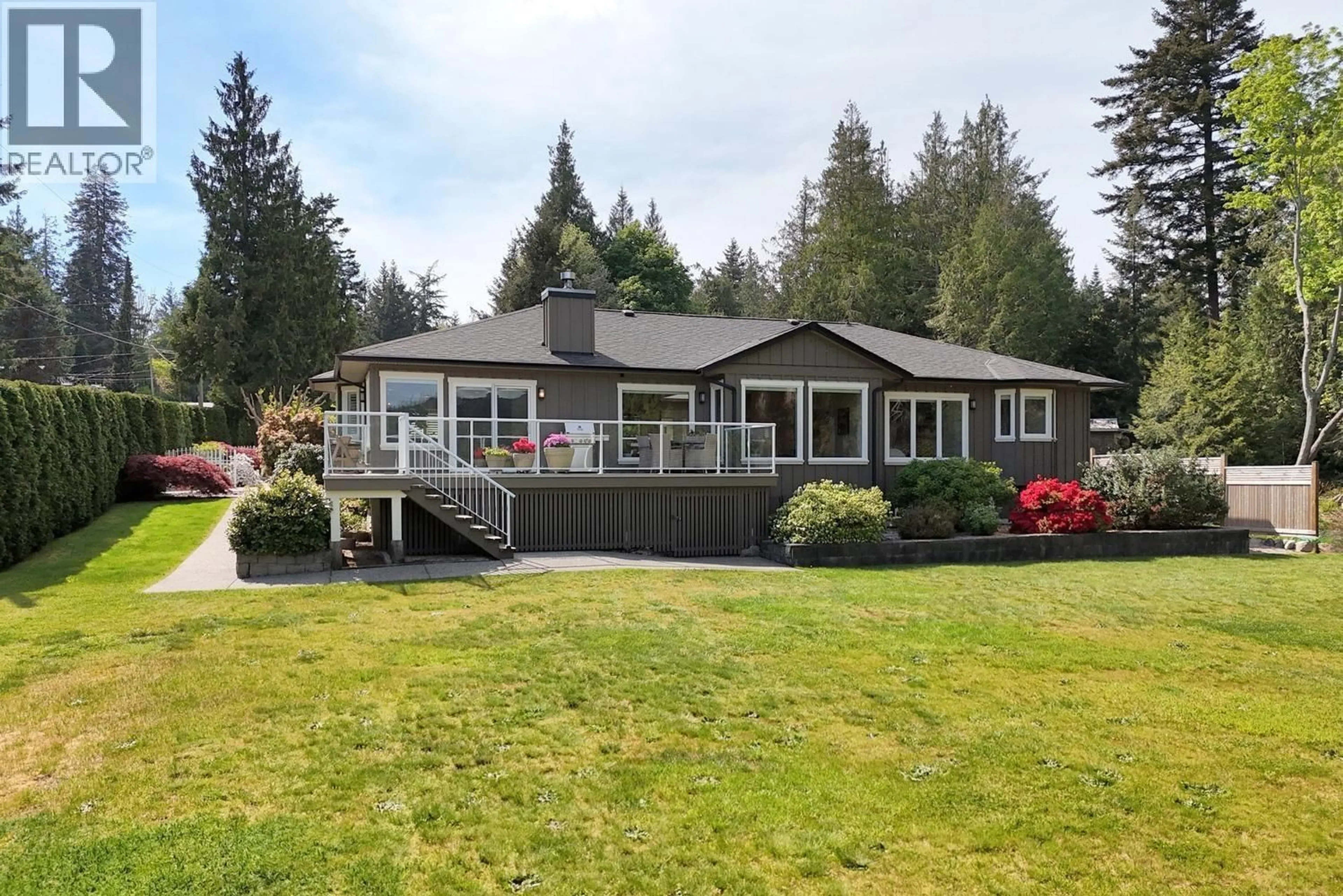 Home with vinyl exterior material, water/lake/river/ocean view for 5481 EUREKA ROAD, Halfmoon Bay British Columbia V7Z1A1
