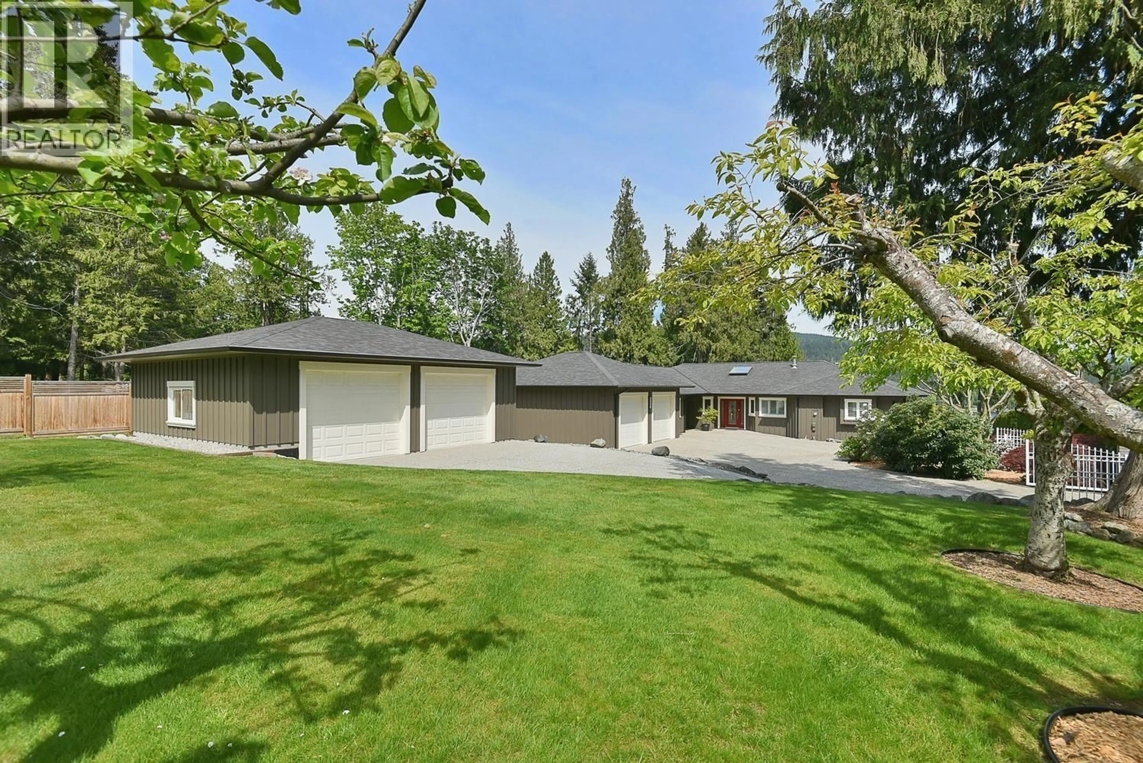 A pic from outside/outdoor area/front of a property/back of a property/a pic from drone, unknown for 5481 EUREKA ROAD, Halfmoon Bay British Columbia V7Z1A1