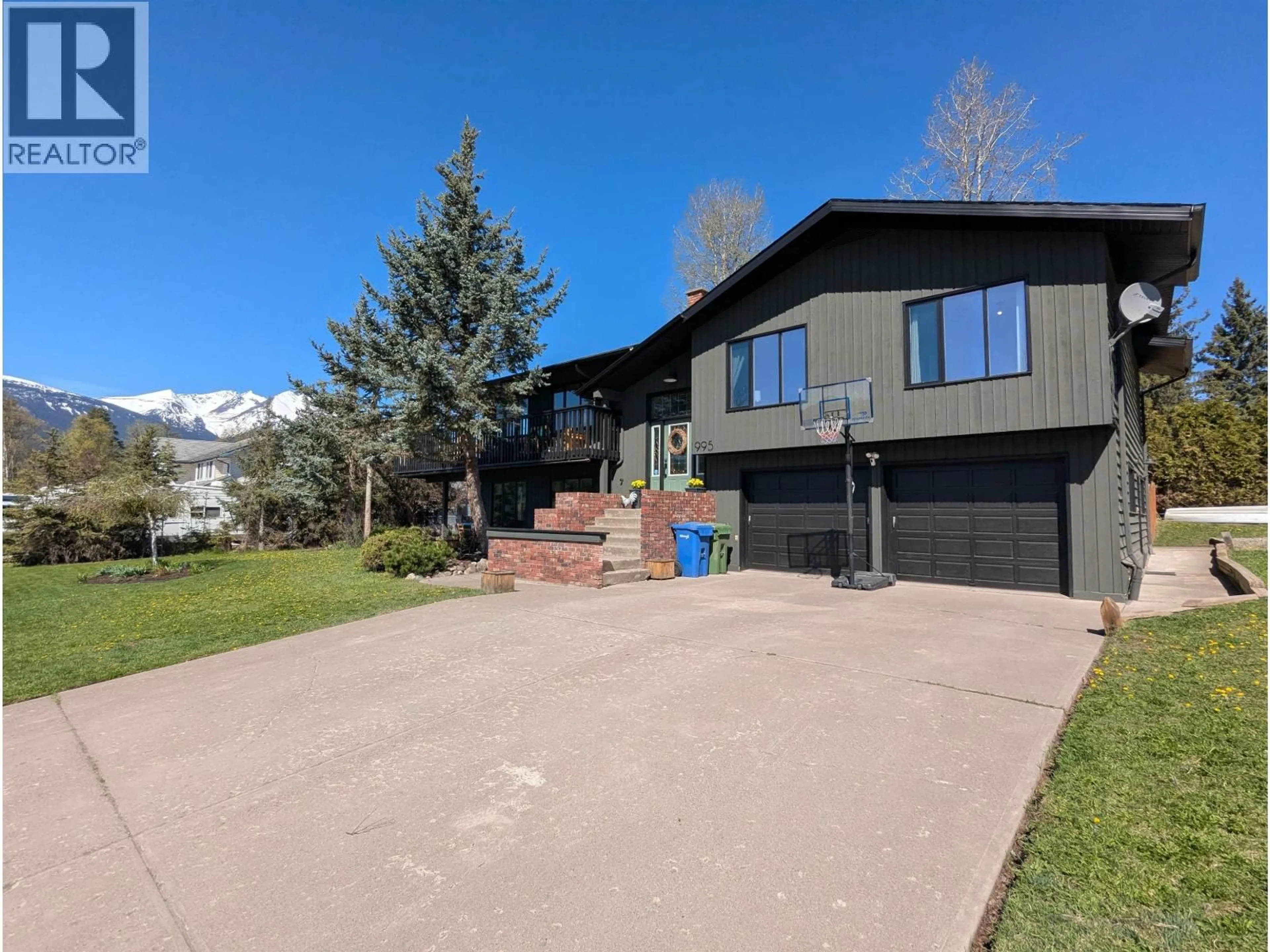 Home with vinyl exterior material, mountain view for 1995 DOMINION STREET, Smithers British Columbia V0J2N0