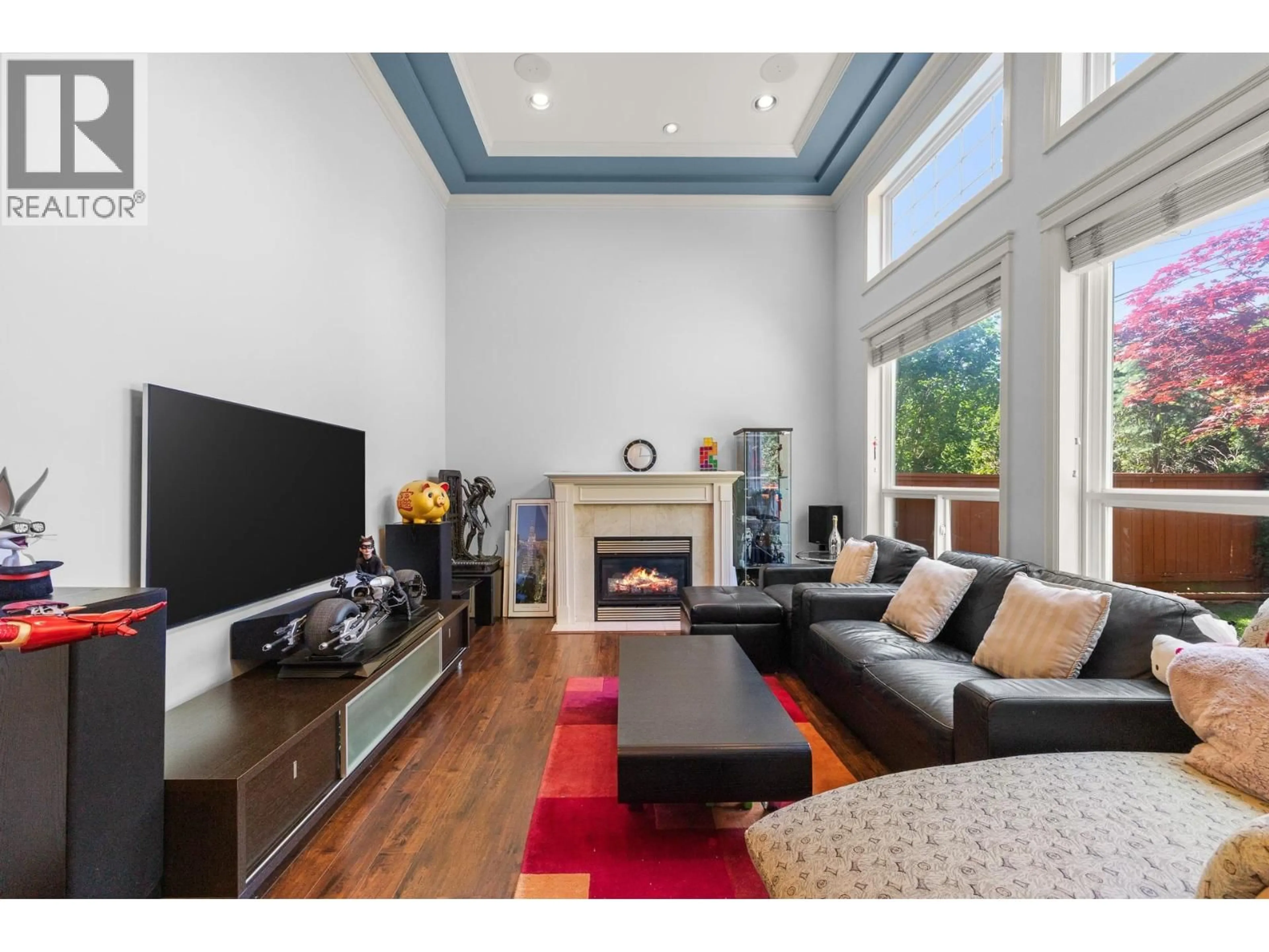 Living room with furniture, wood/laminate floor for 9044 RAILWAY AVENUE, Richmond British Columbia V7E2B5