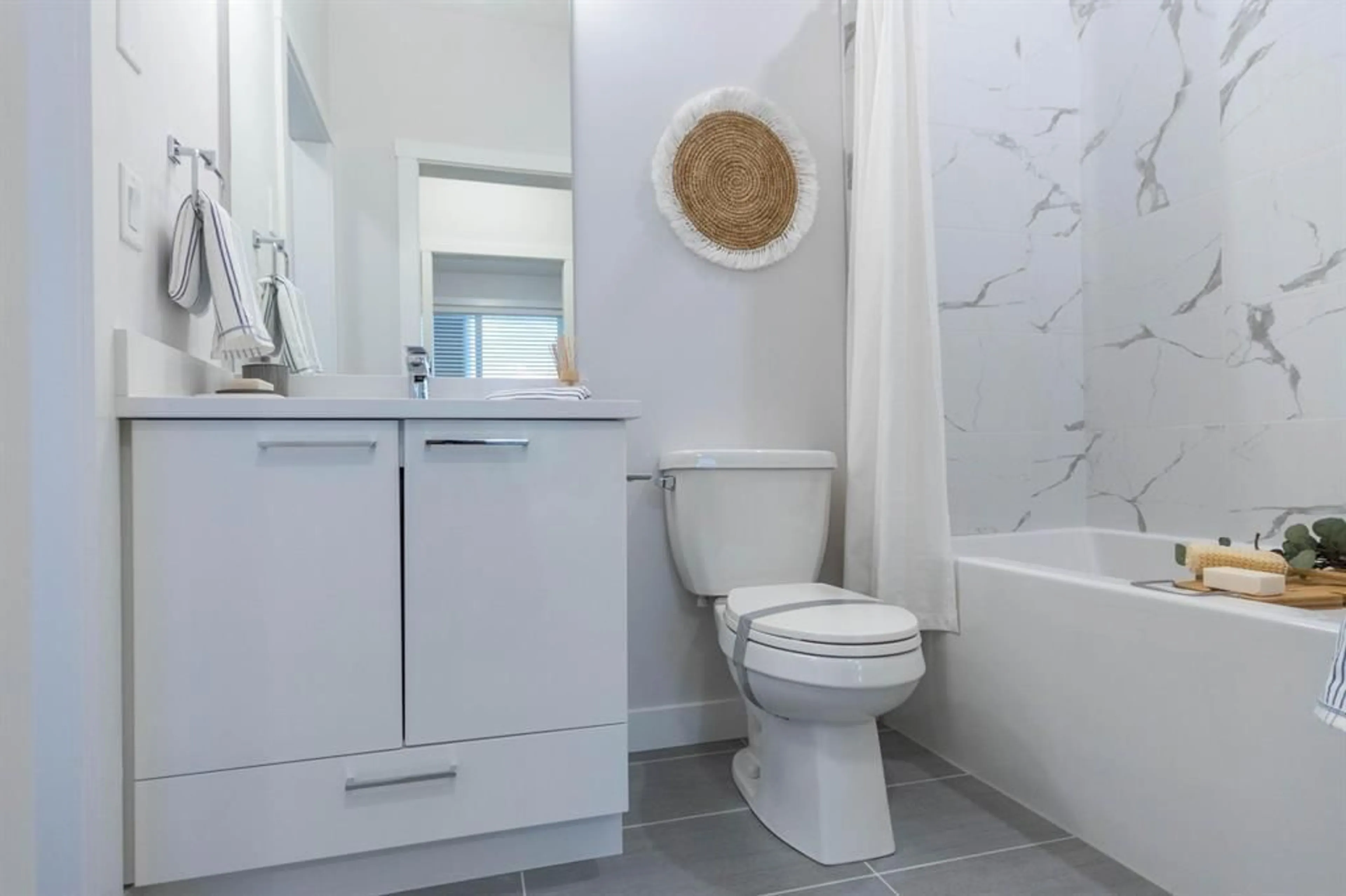 Standard bathroom, ceramic/tile floor for 101 - 7375 HORNE STREET, Mission British Columbia V0V0V0