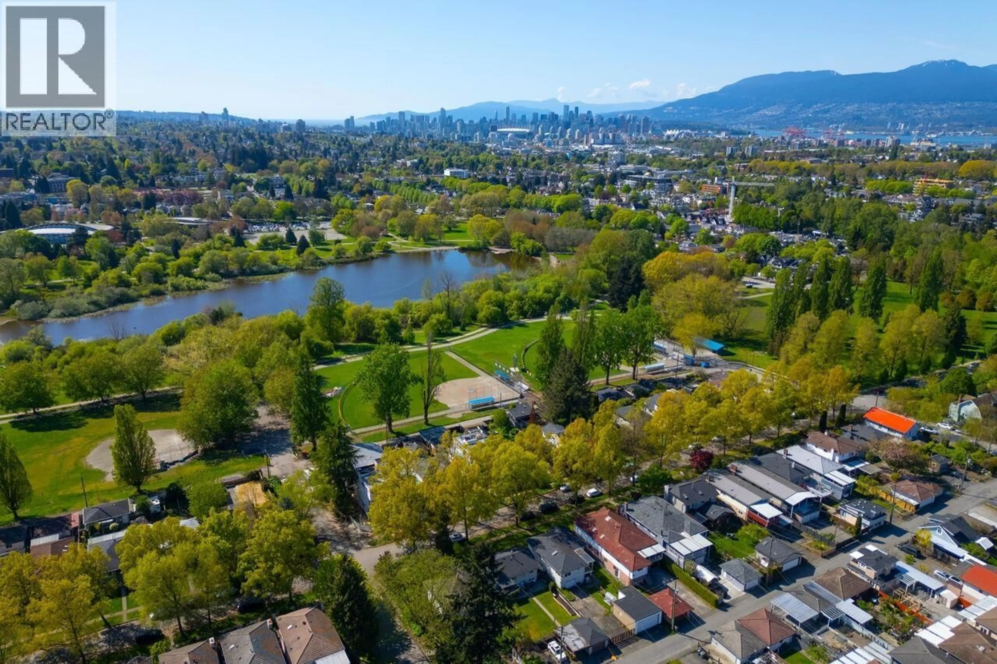 A pic from outside/outdoor area/front of a property/back of a property/a pic from drone, water/lake/river/ocean view for 3178 GARDEN DRIVE, Vancouver British Columbia V5N4Y1