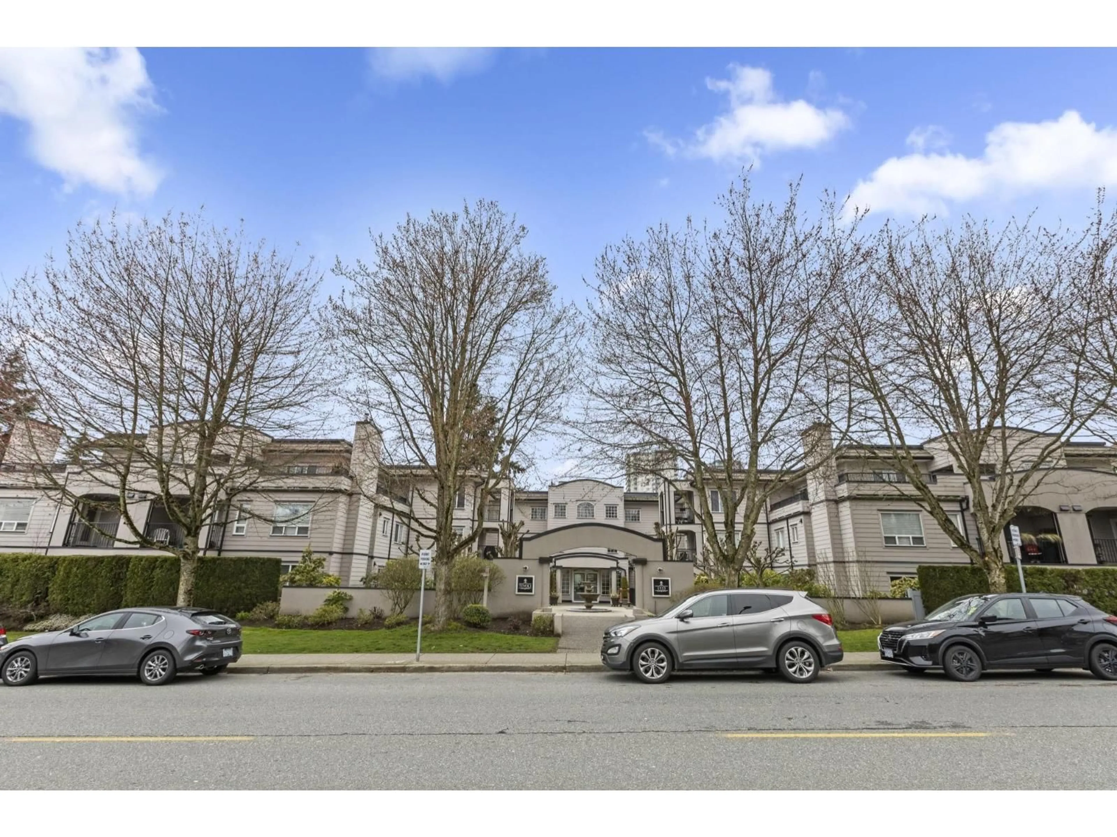 A pic from outside/outdoor area/front of a property/back of a property/a pic from drone, street for 205 - 1533 BEST STREET, White Rock British Columbia V4B4E9