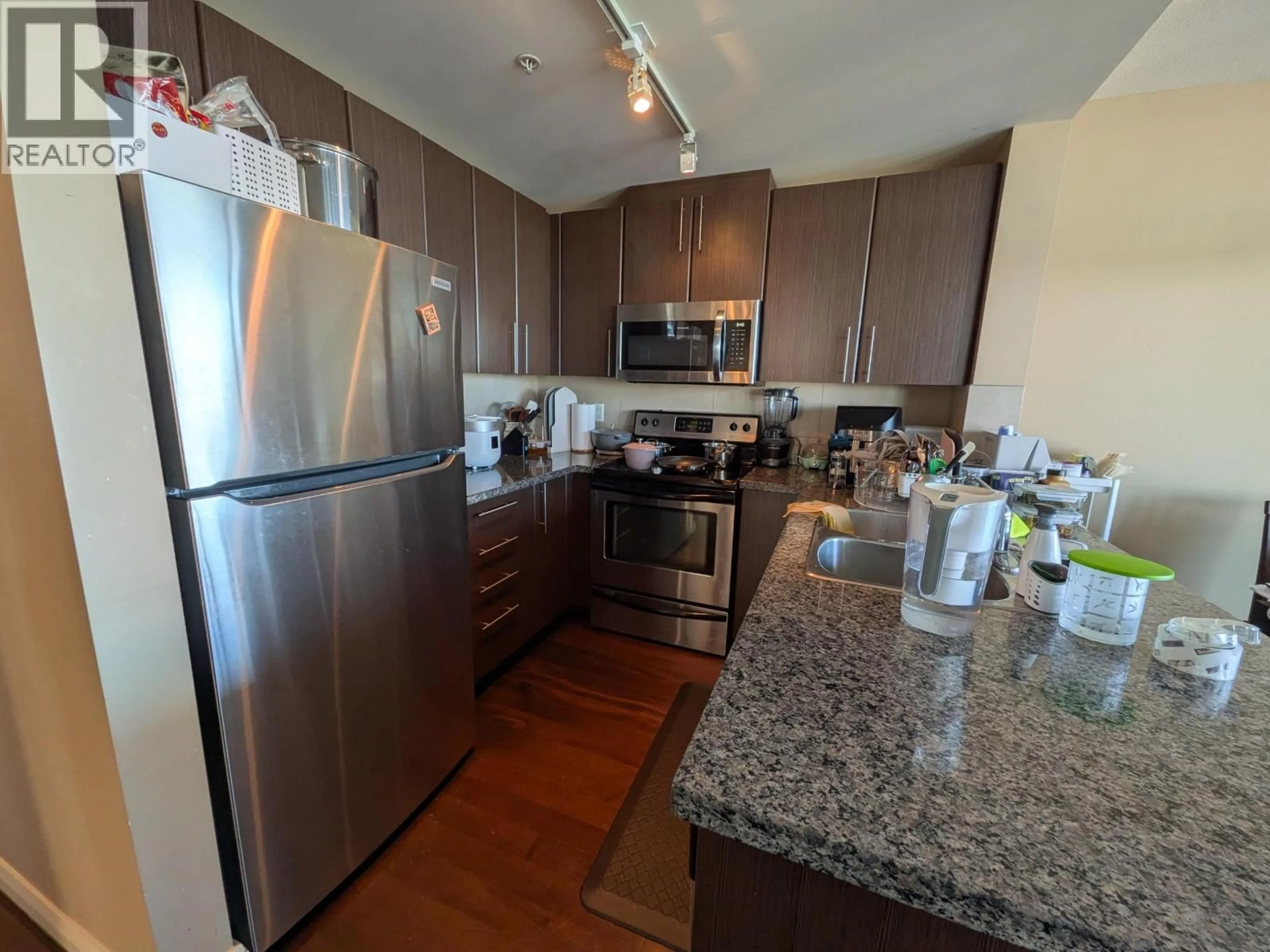 Standard kitchen, unknown for 3301 - 892 CARNARVON STREET, New Westminster British Columbia V3M0C5