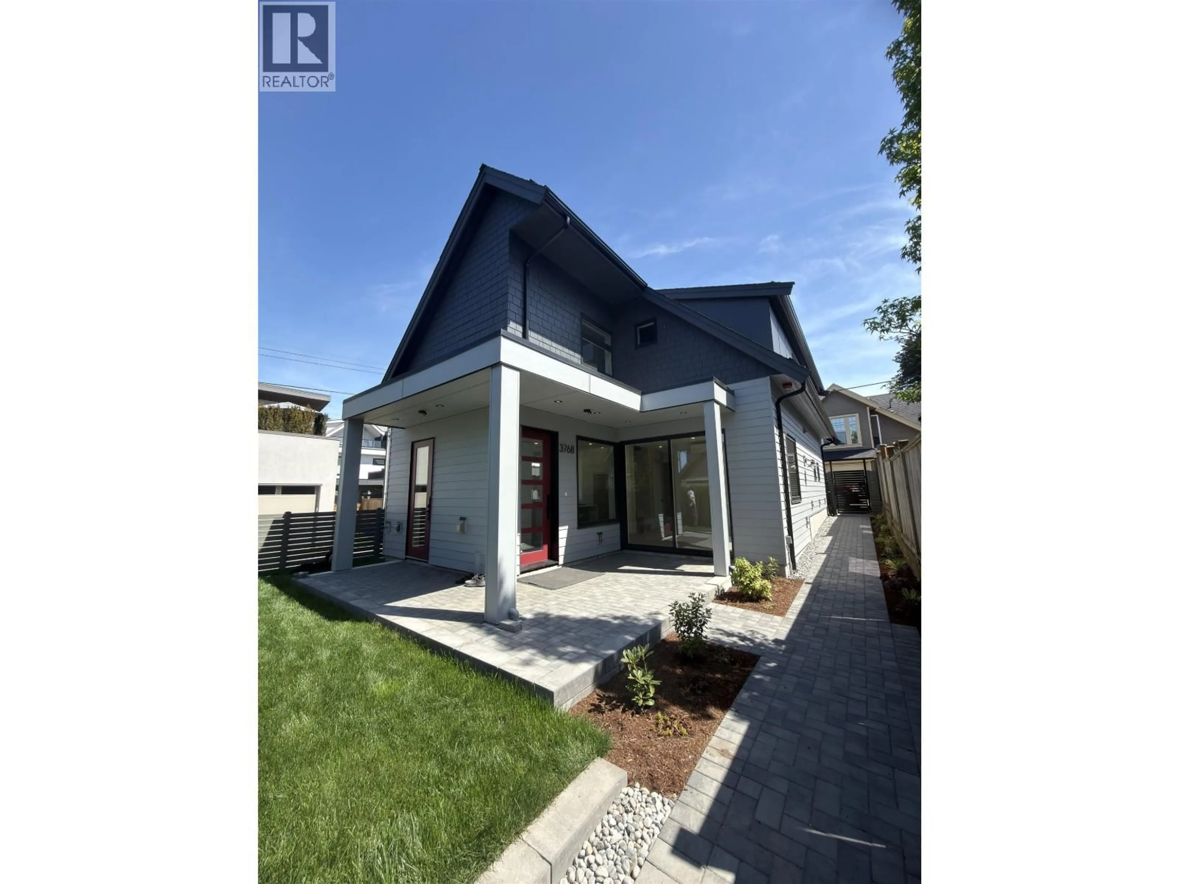 A pic from outside/outdoor area/front of a property/back of a property/a pic from drone, street for 3768 FLEMING STREET, Vancouver British Columbia V5N3W2