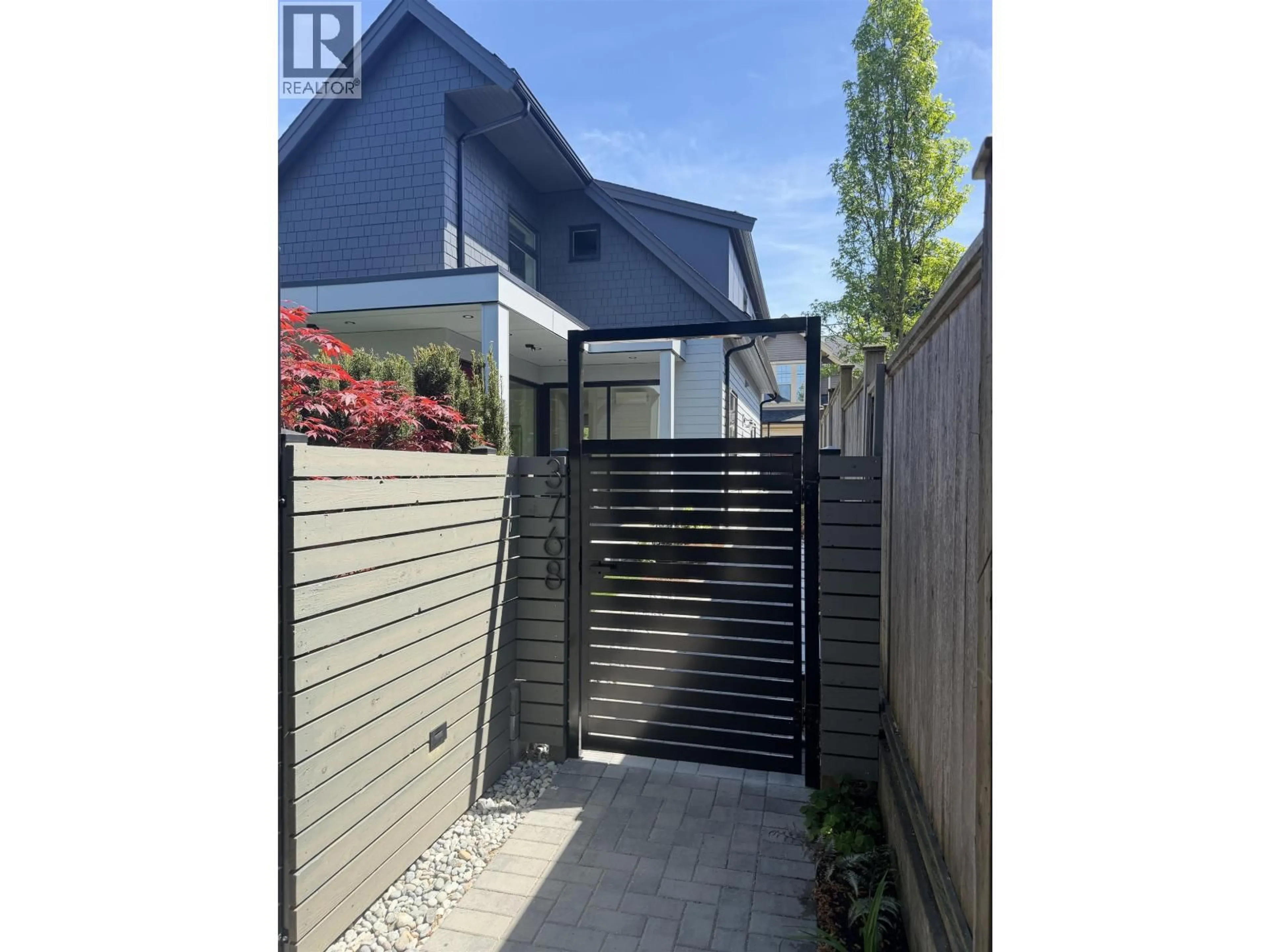 Unknown for 3768 FLEMING STREET, Vancouver British Columbia V5N3W2
