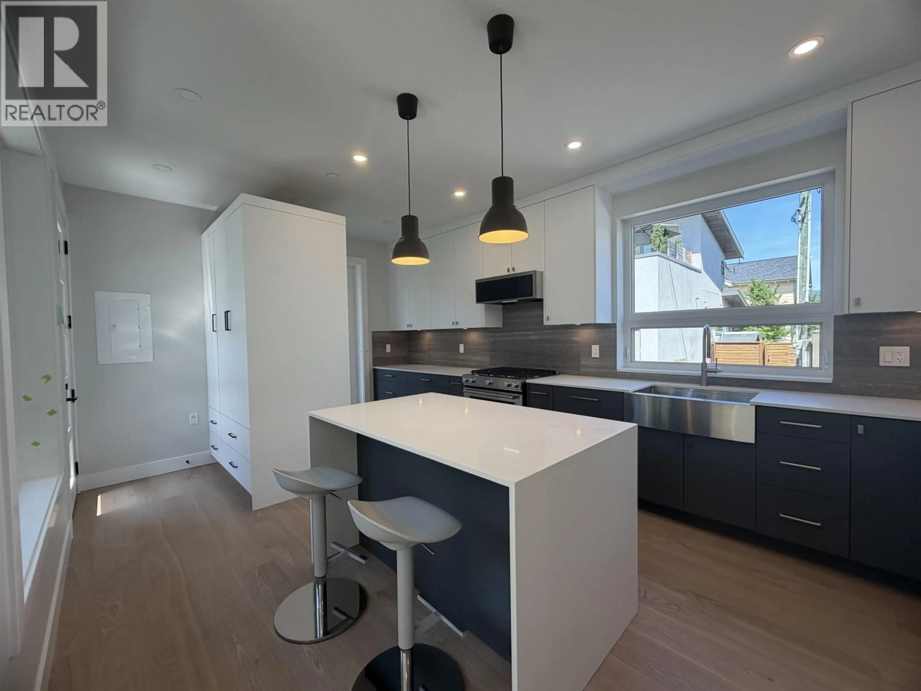 Open concept kitchen, unknown for 3768 FLEMING STREET, Vancouver British Columbia V5N3W2