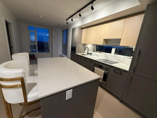 1503 - 13745 GEORGE JUNCTION, Surrey 2