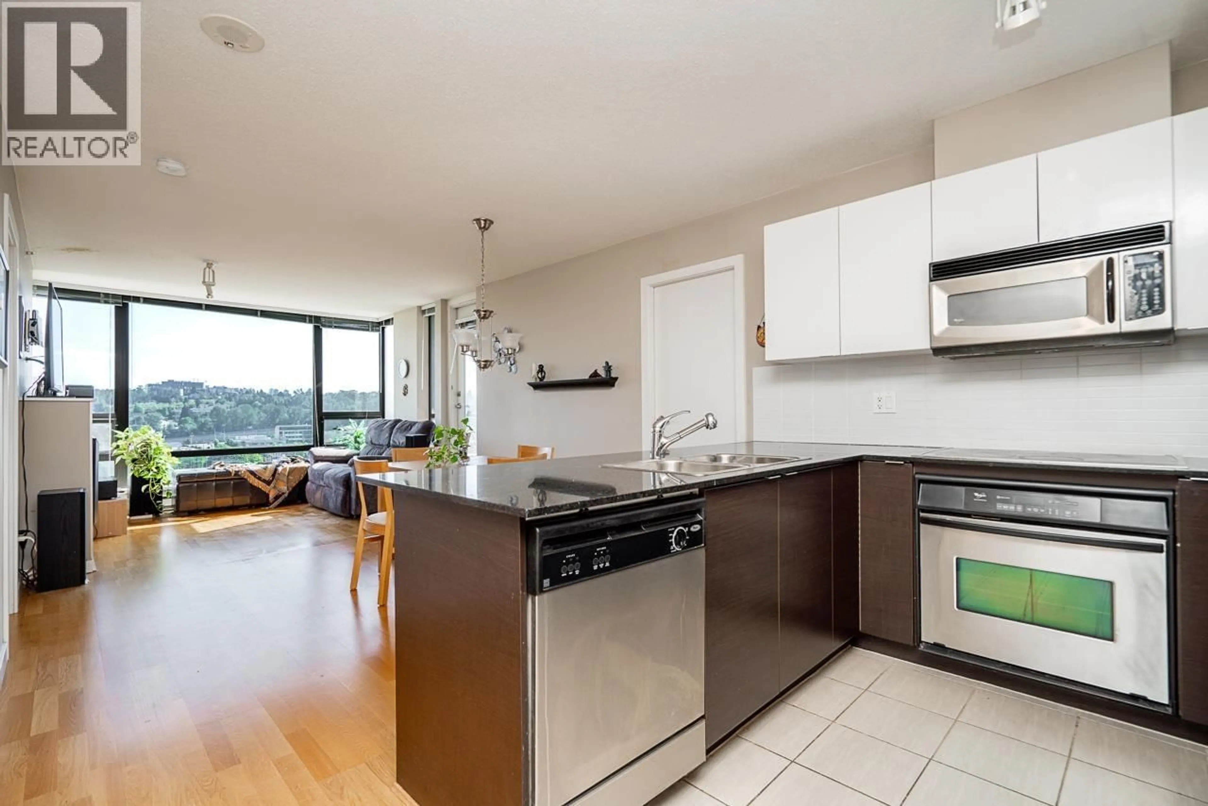 Open concept kitchen, unknown for 1504 - 4178 DAWSON STREET, Burnaby British Columbia V5C0A1